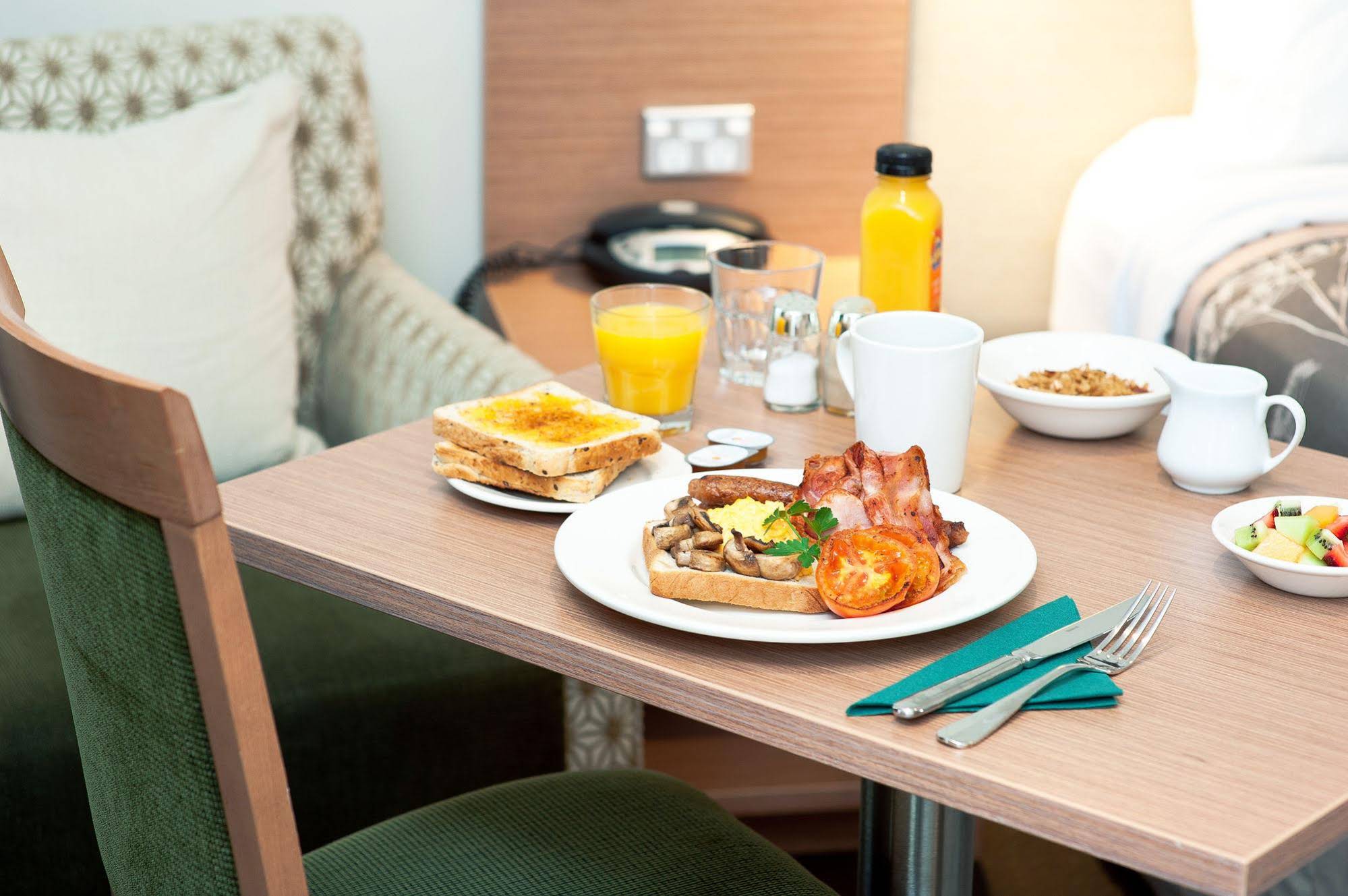 Colonial Terrace Motor Inn