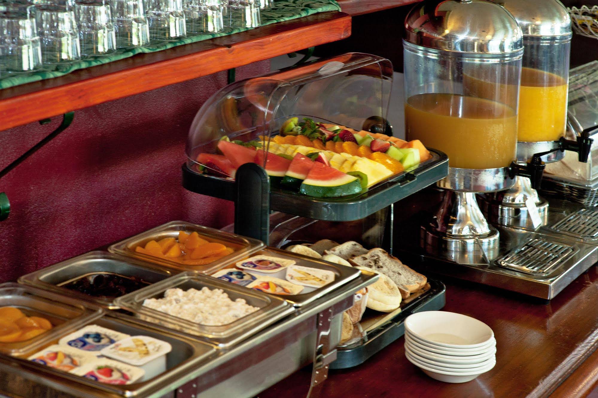 Colonial Terrace Motor Inn