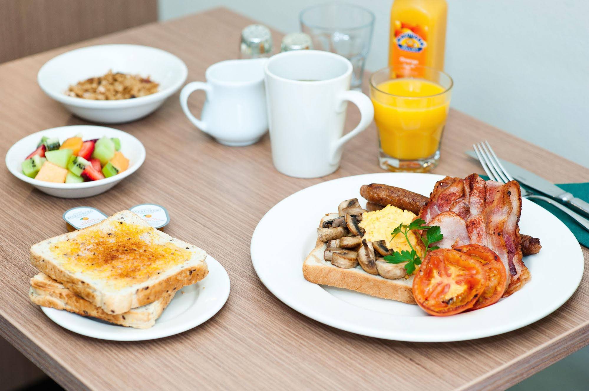 Colonial Terrace Motor Inn