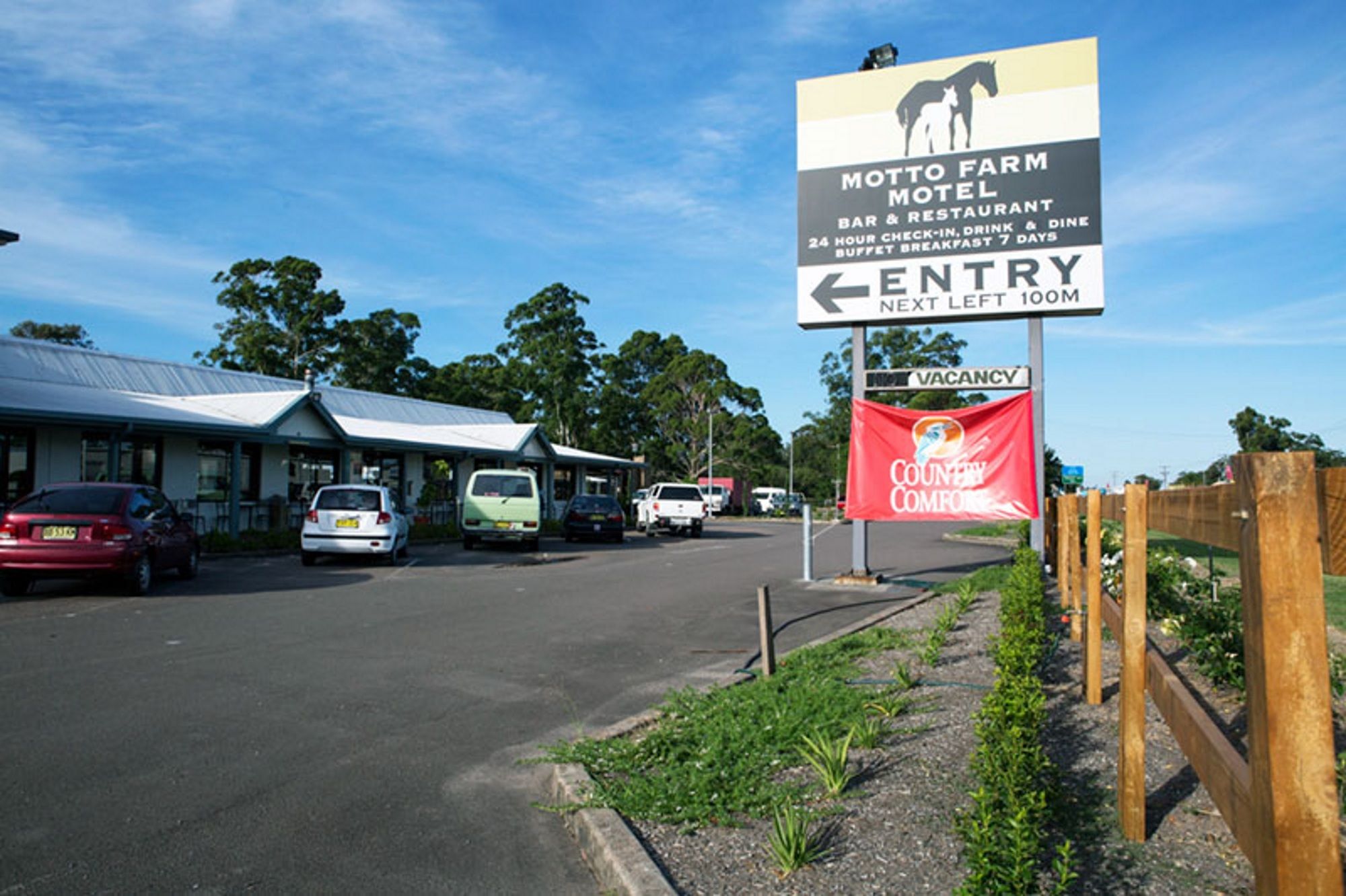 Country Comfort Motto Farm Motel