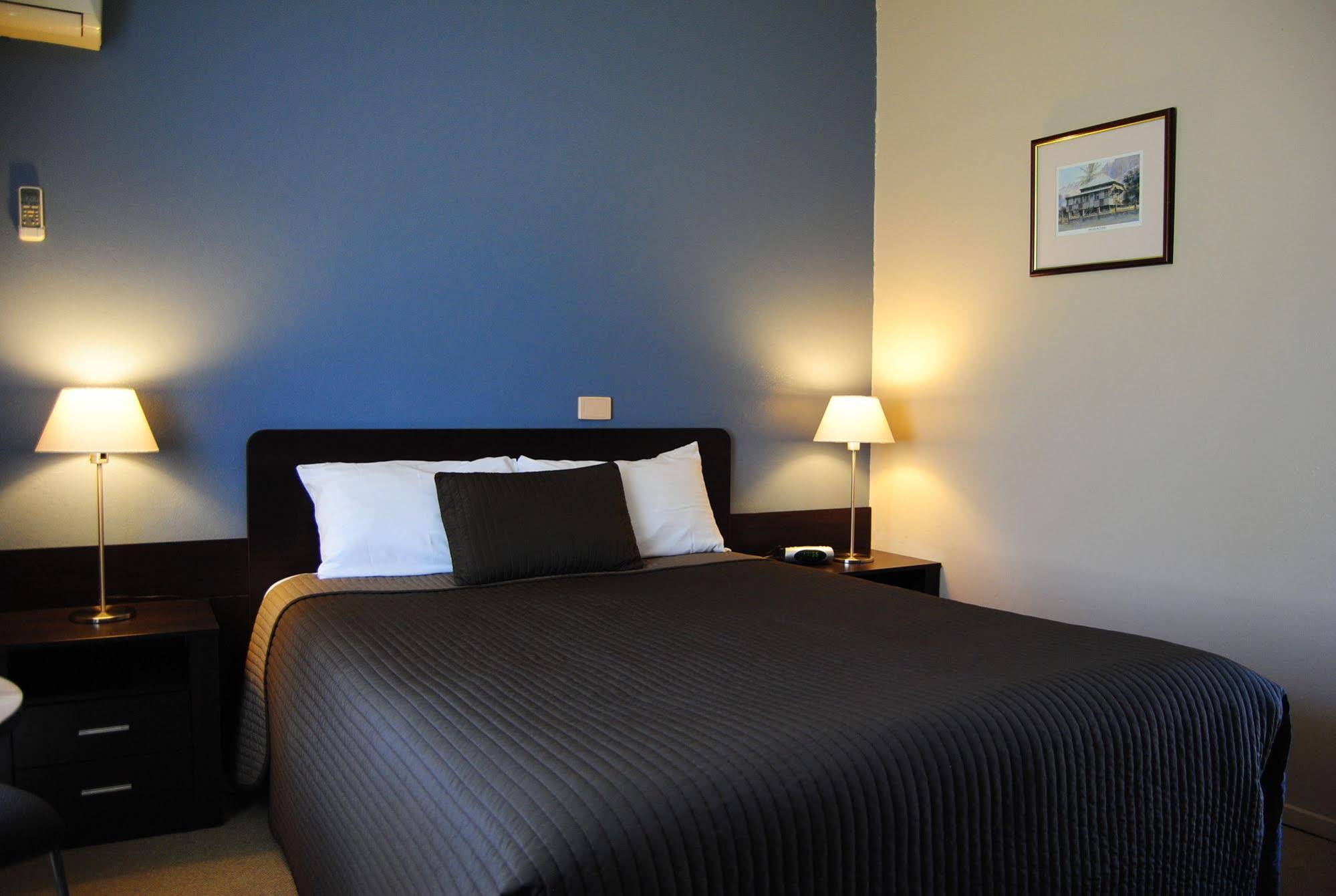 Airlie House Motor Inn