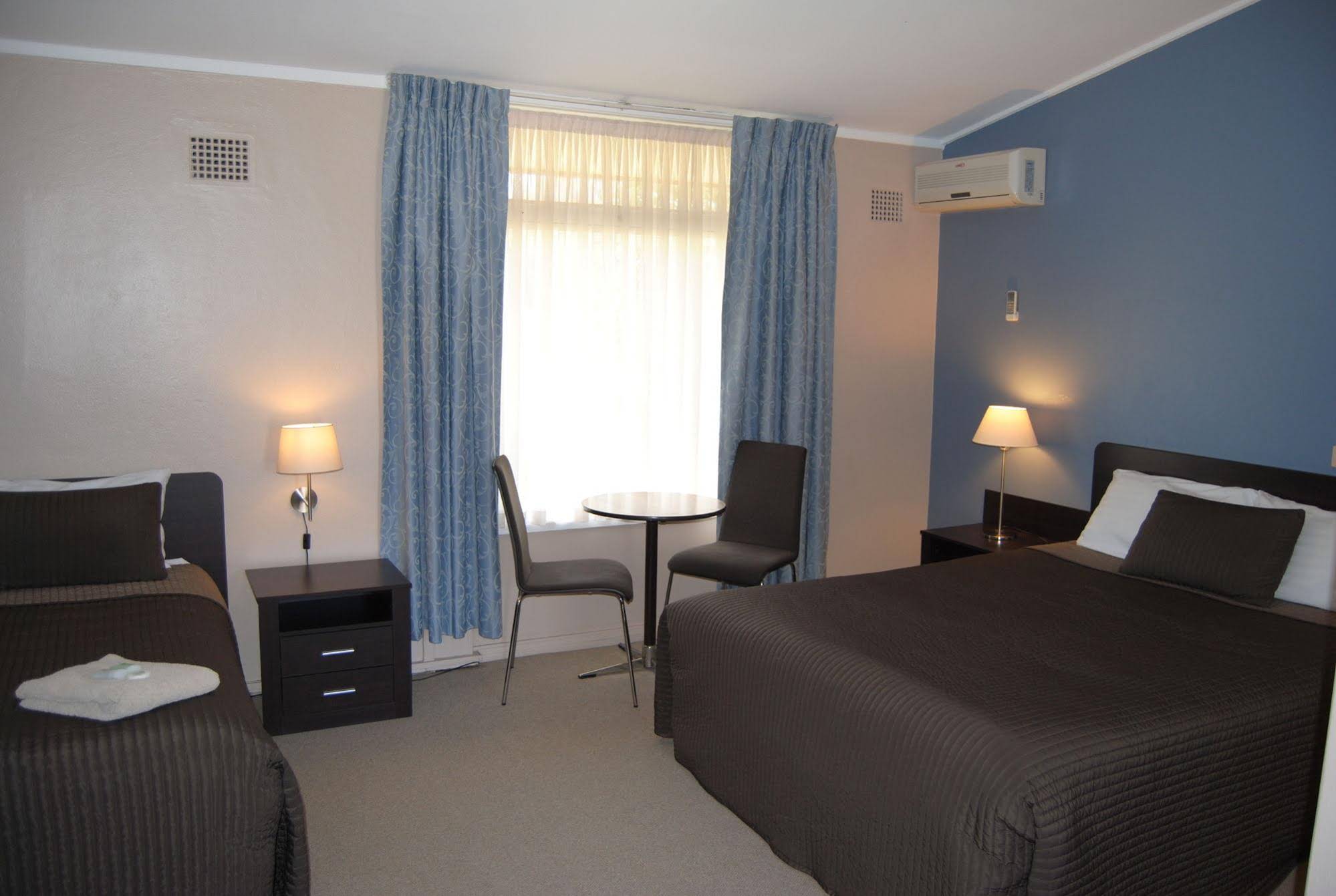 Airlie House Motor Inn