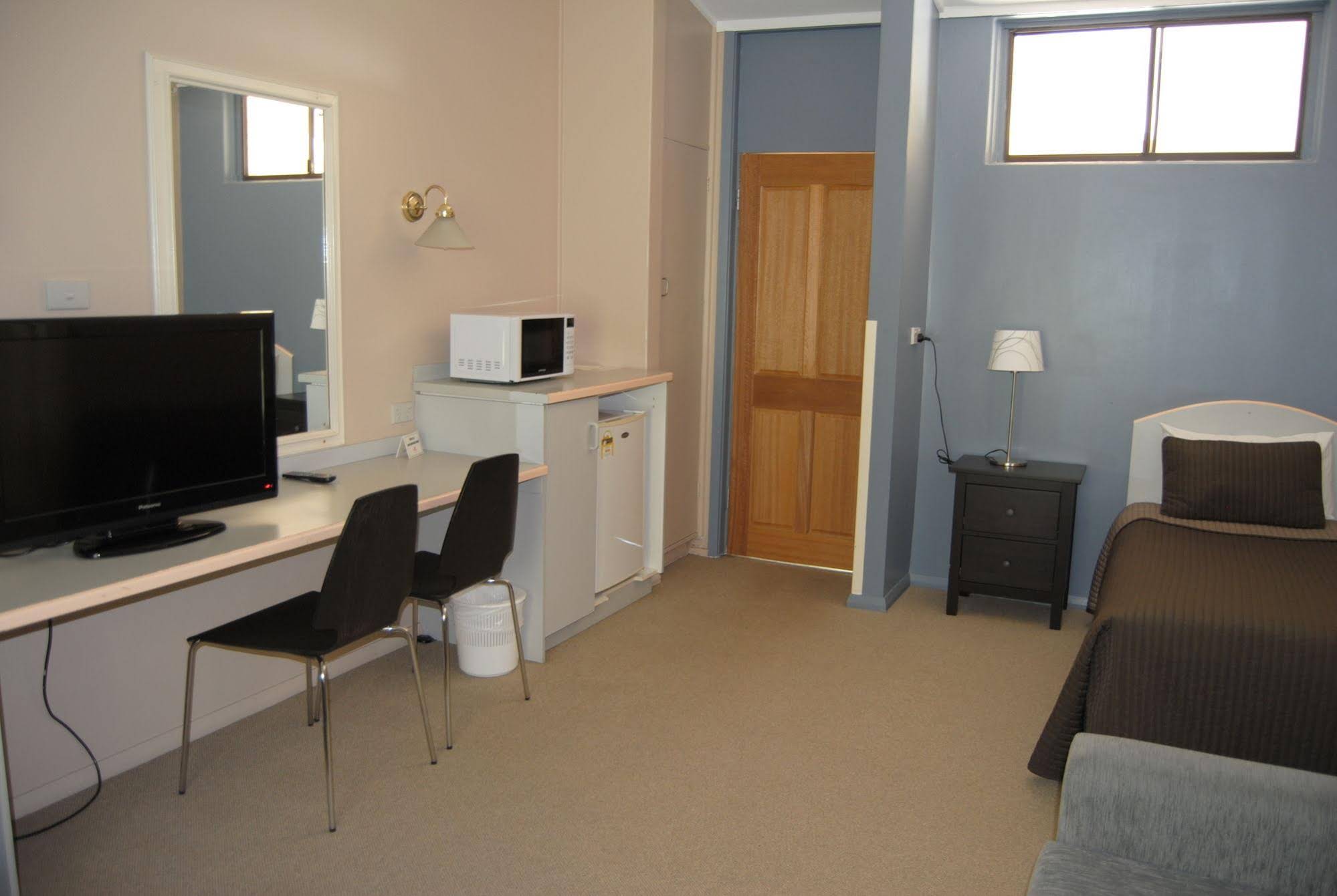 Airlie House Motor Inn