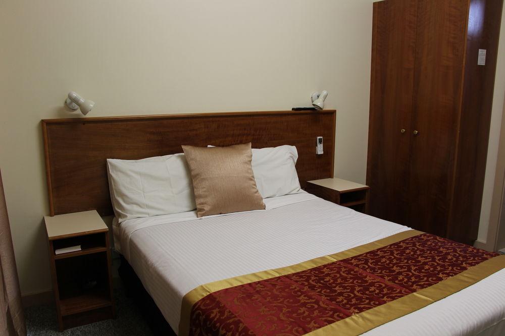 Pioneer Way Motel