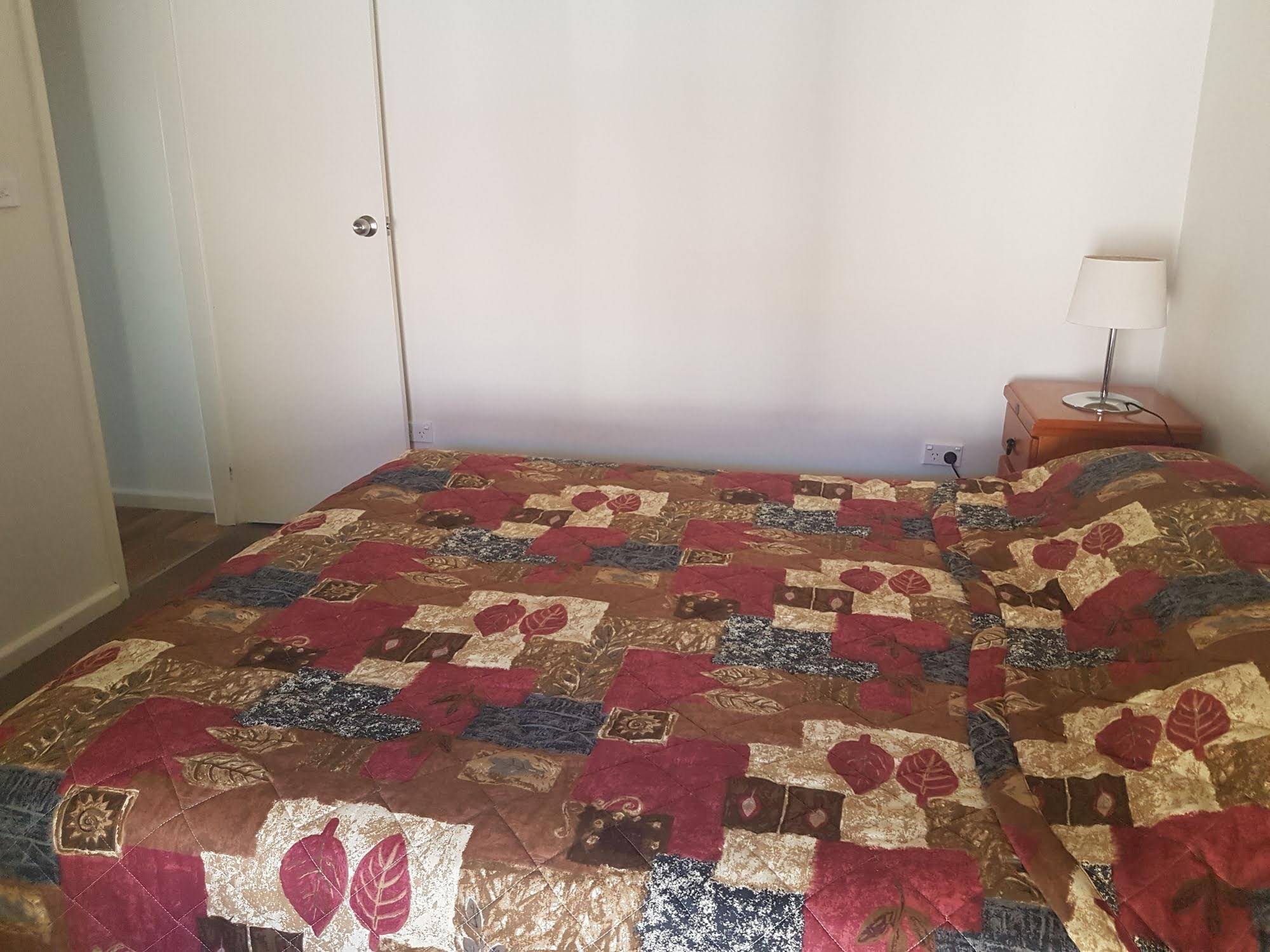 Bentley Waterfront Motel & Cottages