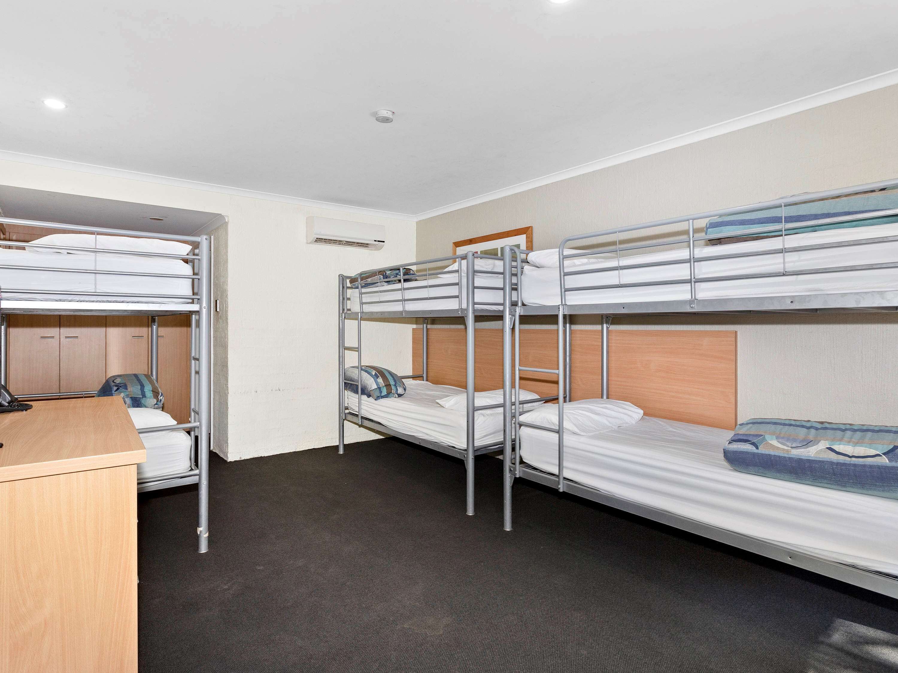 ibis Styles Canberra Eaglehawk Hotel