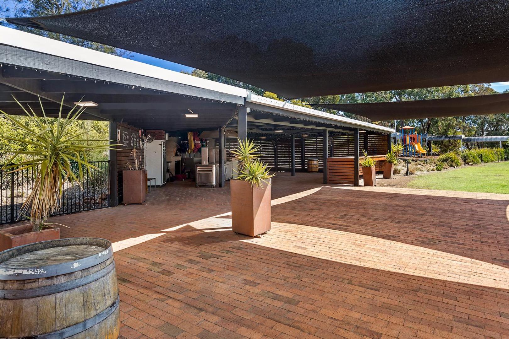 ibis Styles Canberra Eaglehawk Hotel