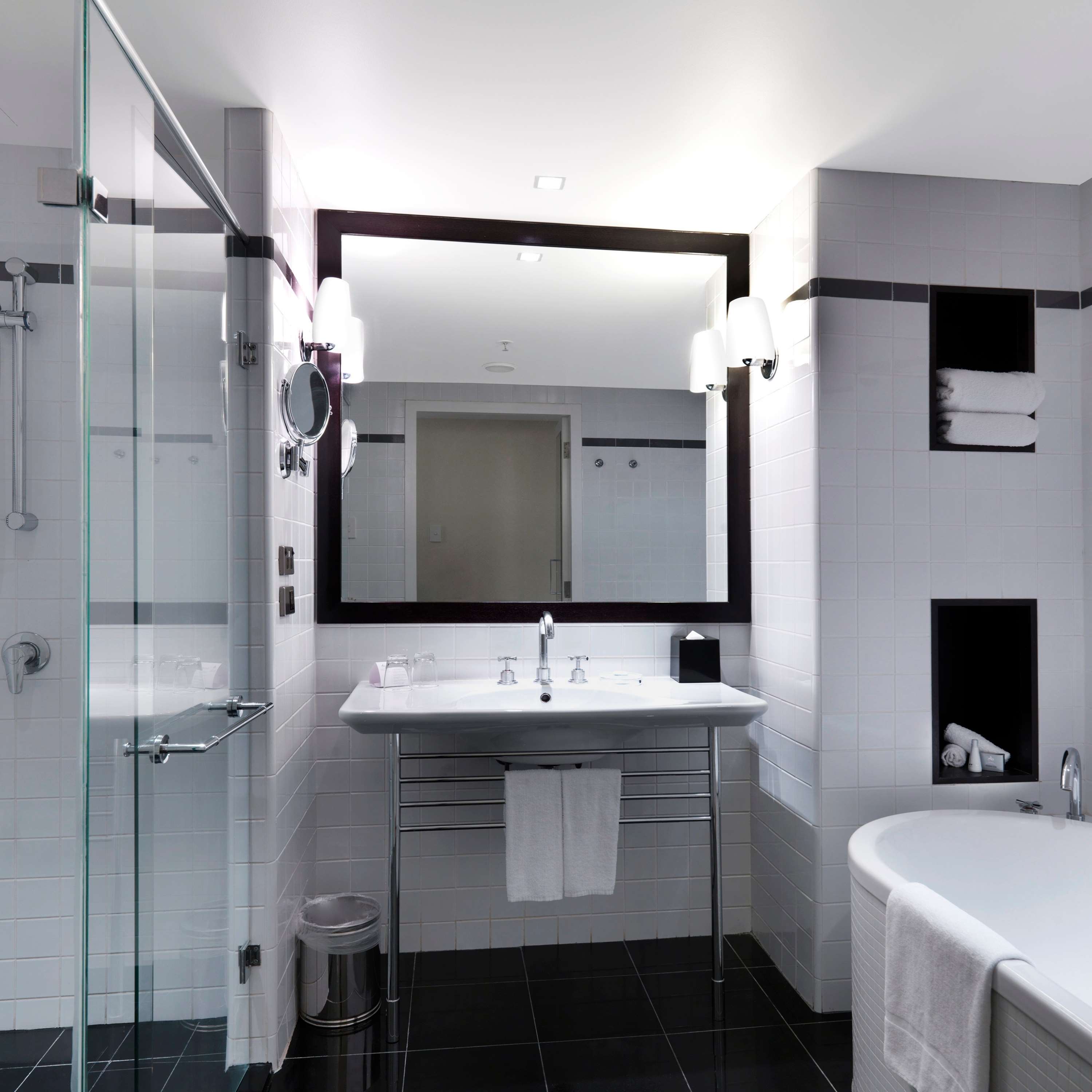 Amora Hotel Jamison Sydney