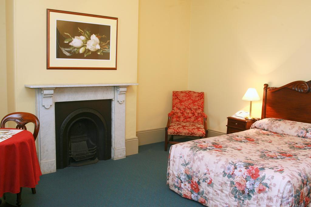 Avonmore On The Park Boutique