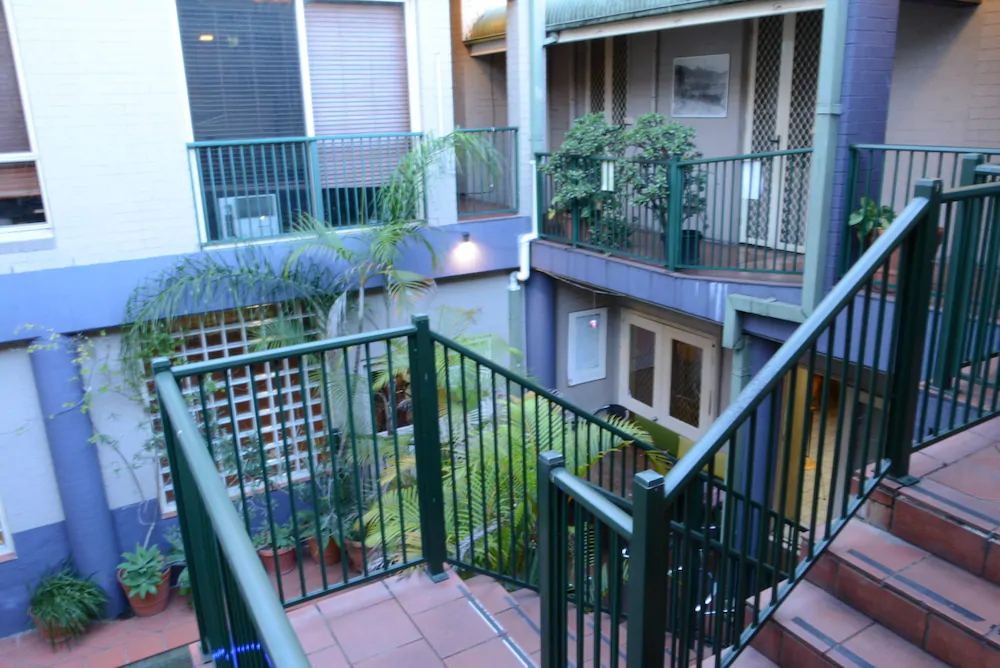 Summer House Backpackers Newtown