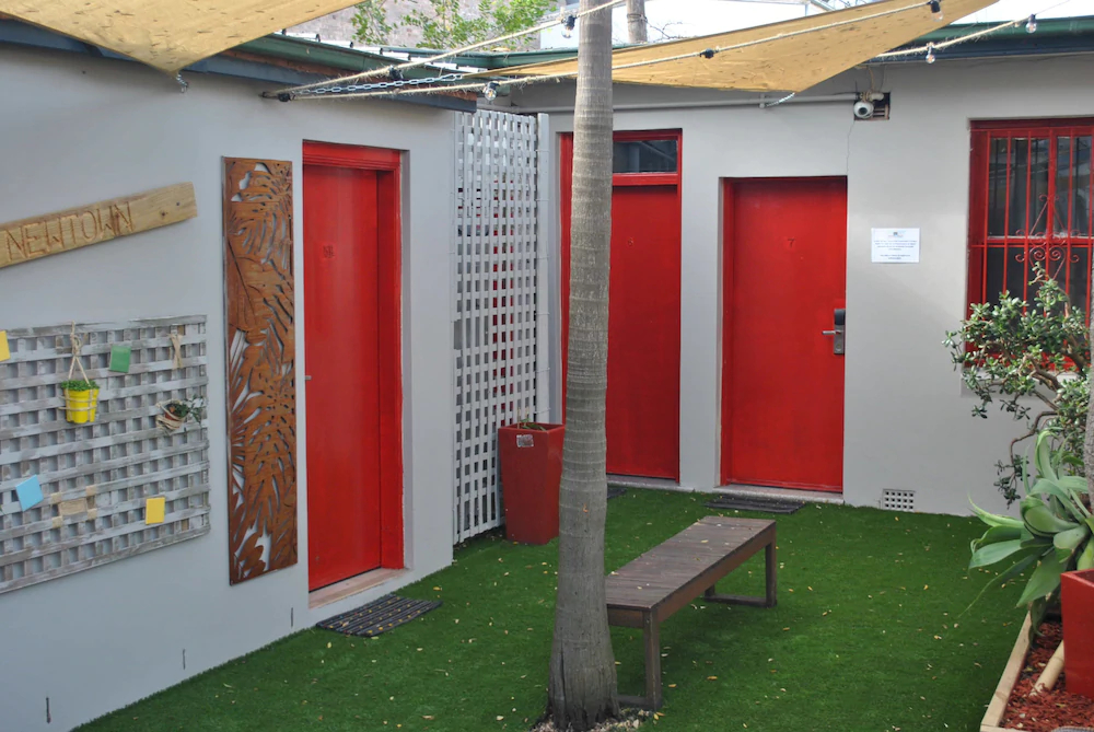 Summer House Backpackers Newtown