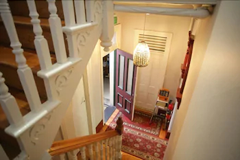Summer House Backpackers Newtown