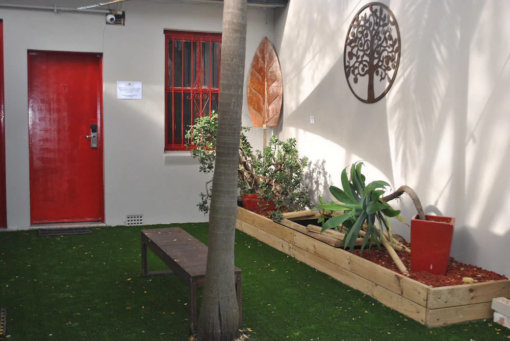 Summer House Backpackers Newtown