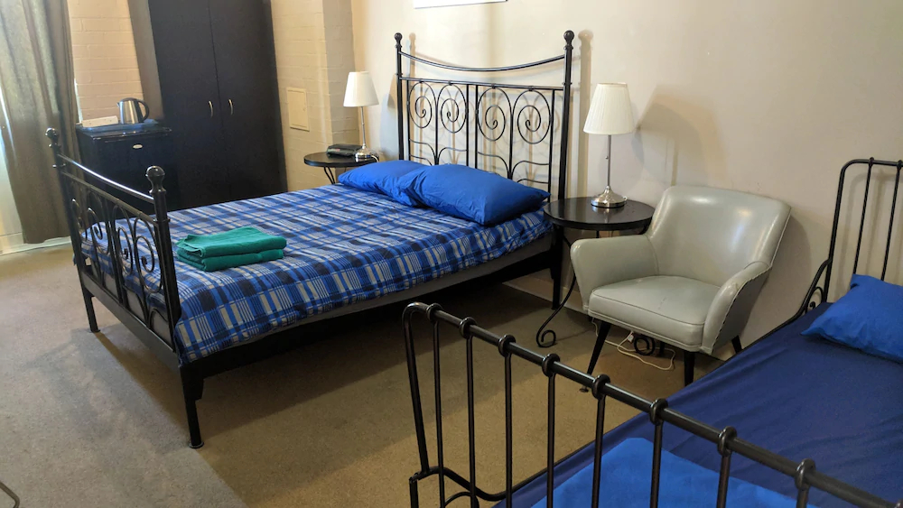Summer House Backpackers Newtown