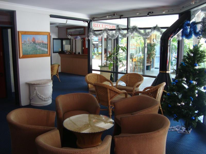 Blakehurst Motor Inn