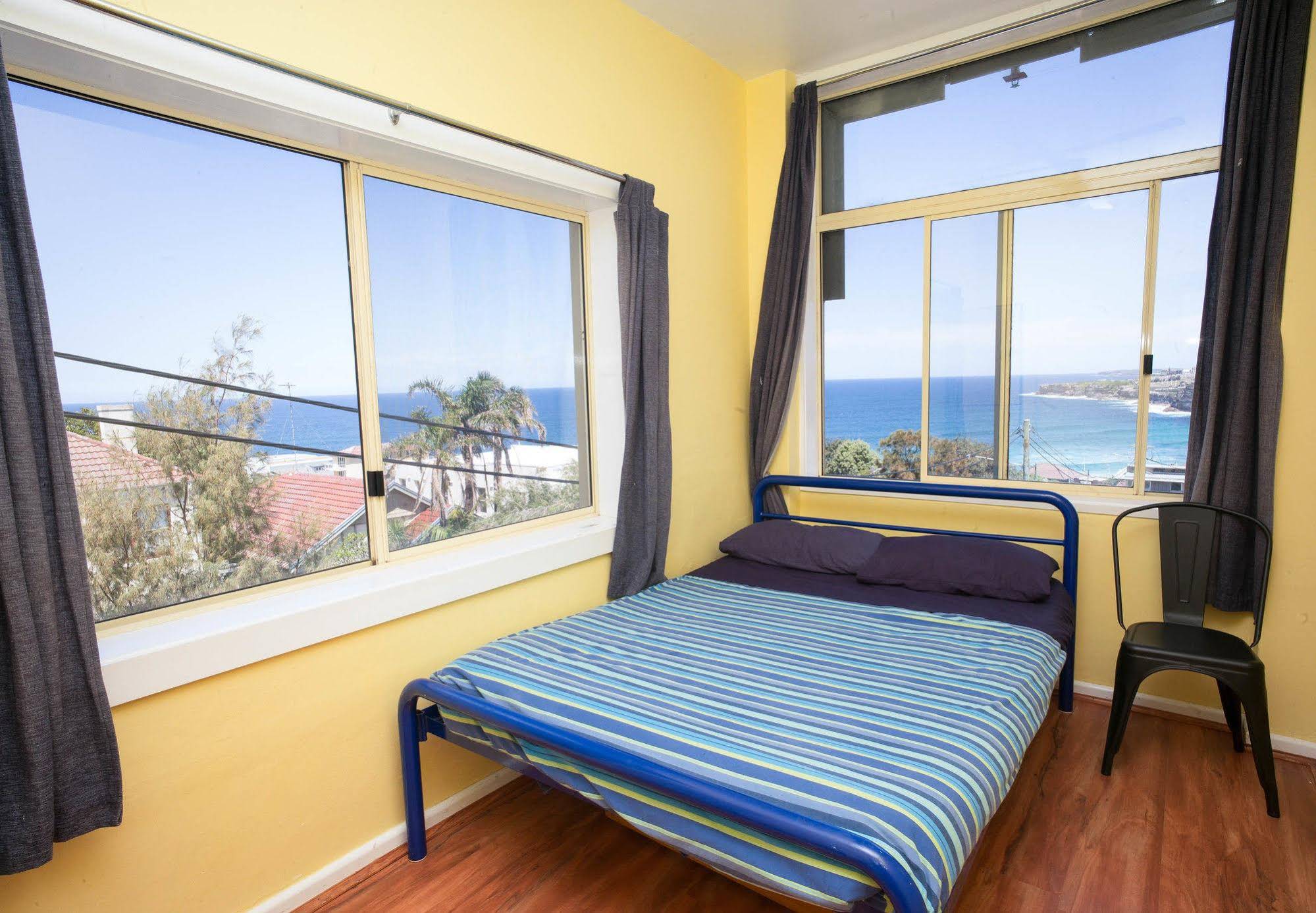 Bondi Beachouse YHA Hostel