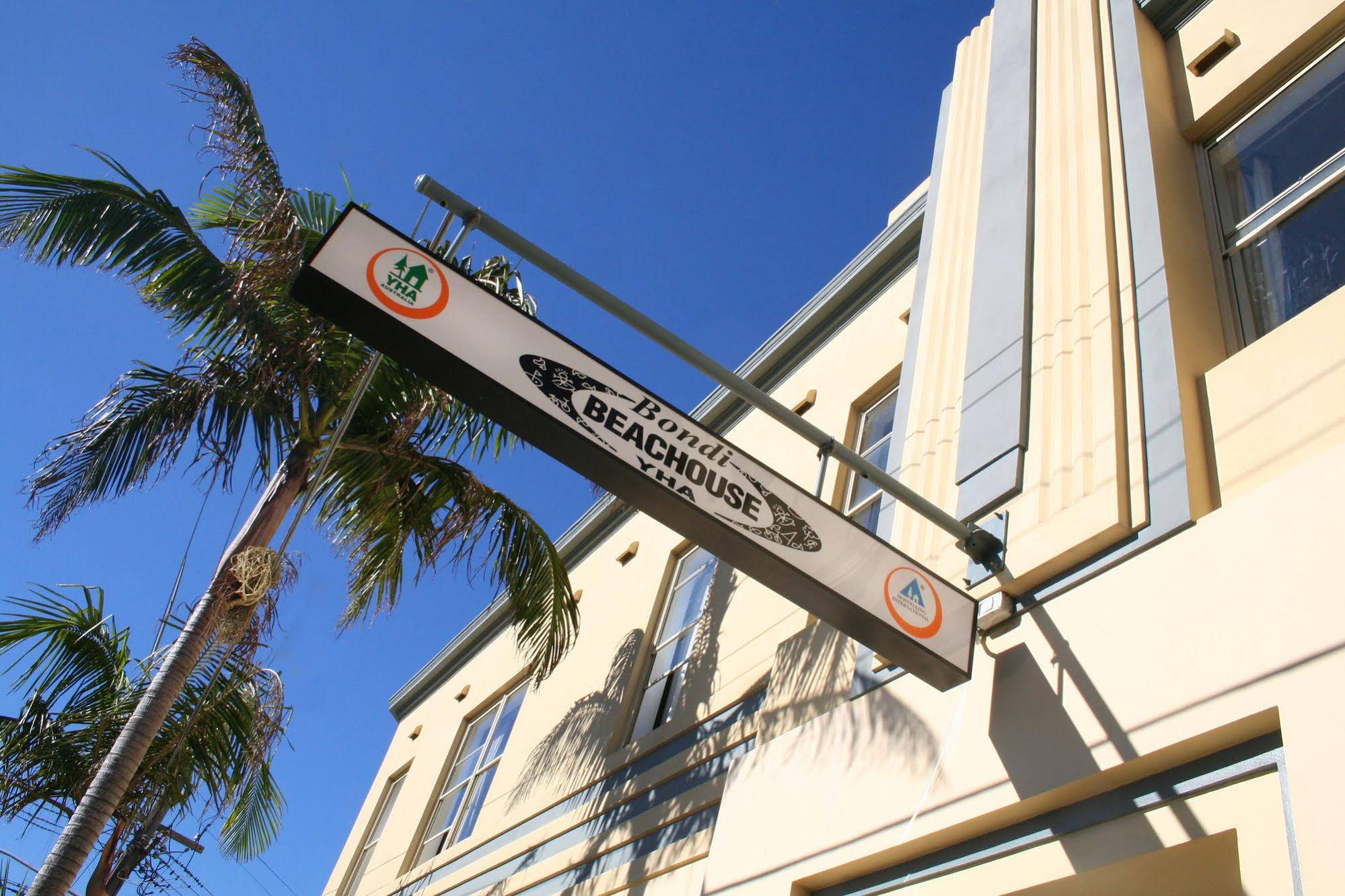 Bondi Beachouse YHA Hostel