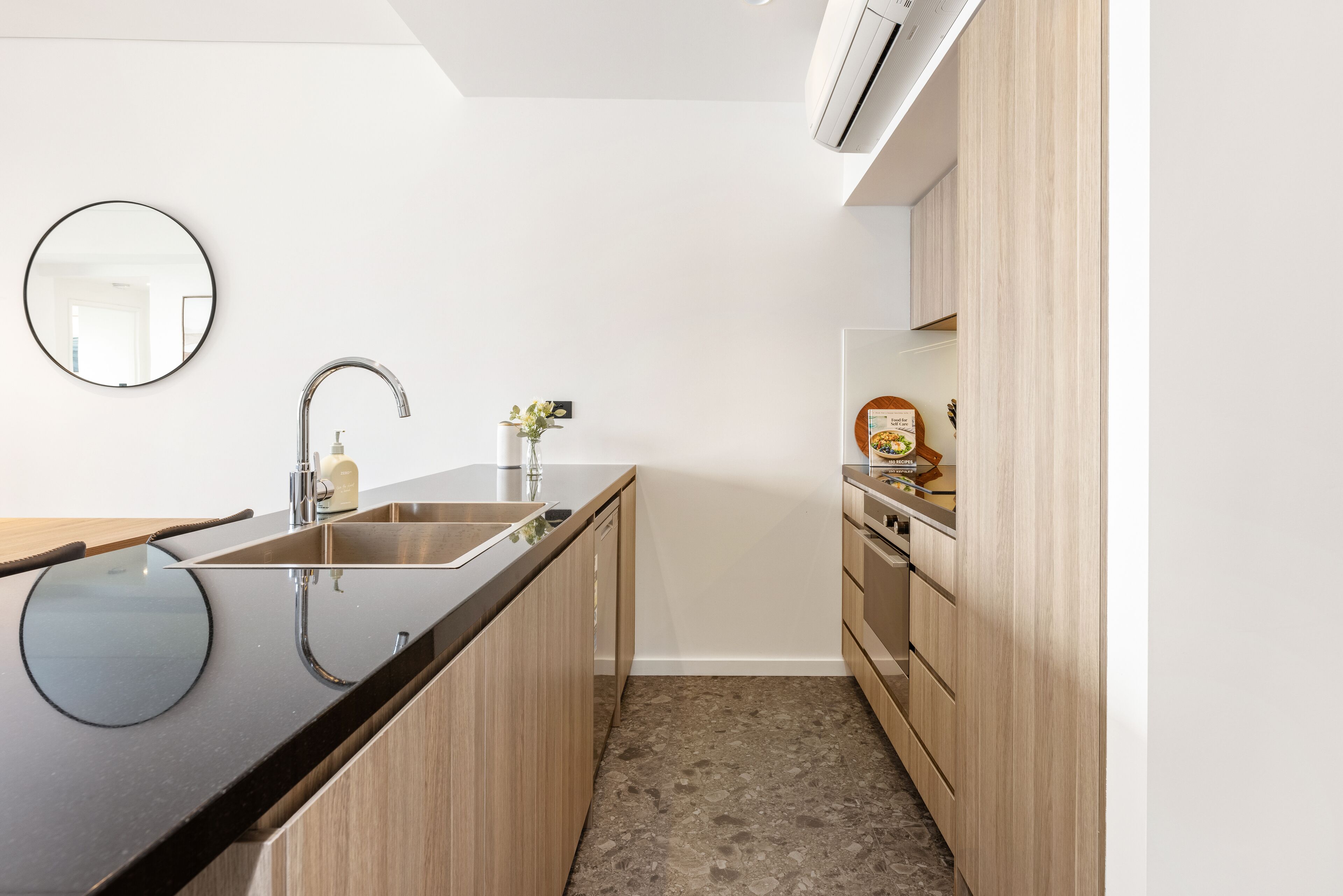 Cinema Suites Apartments by Urban Rest