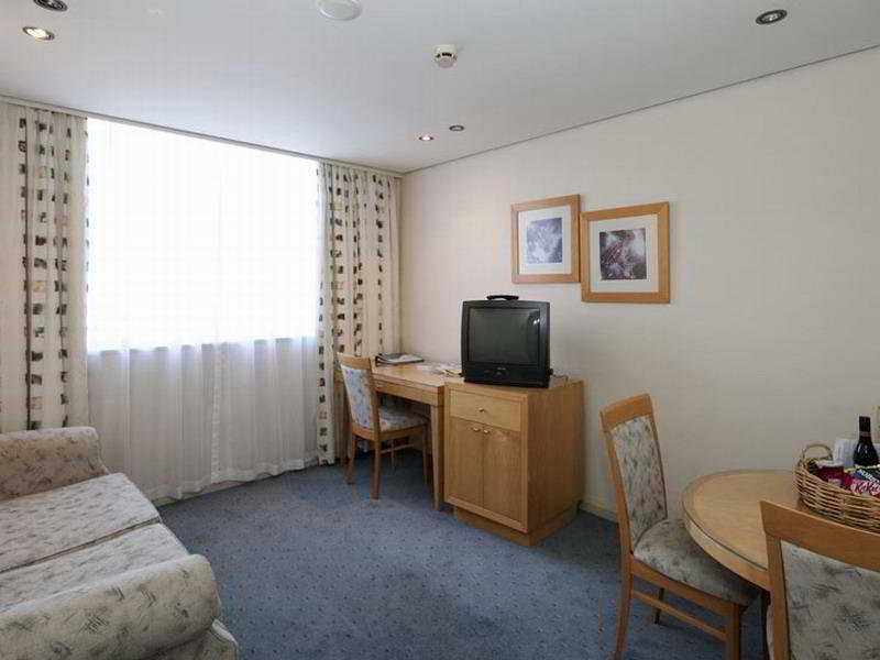 Coogee Sands Hotel & Apartments