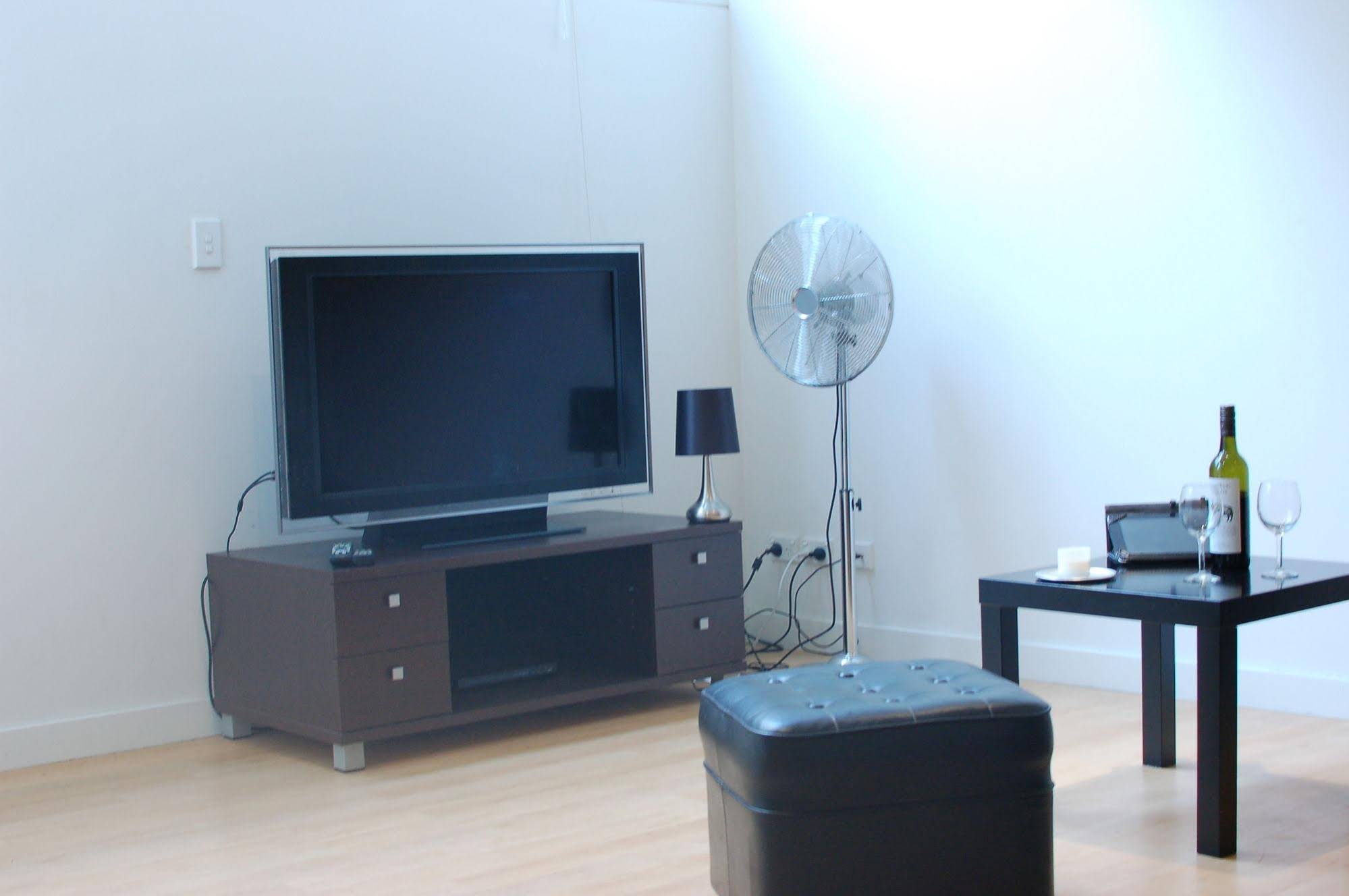 Darling Harbour Apartment