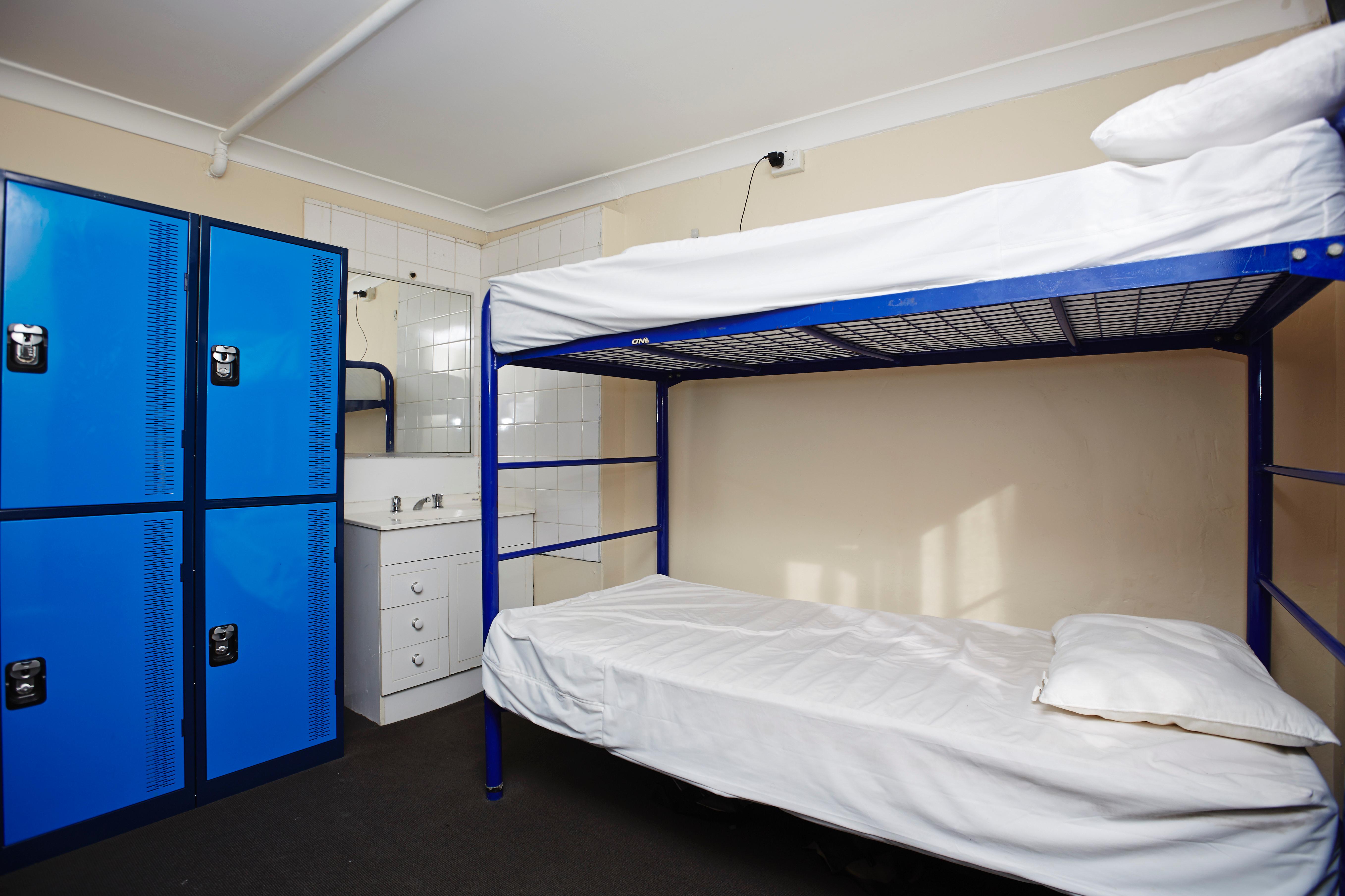 Home Backpackers
