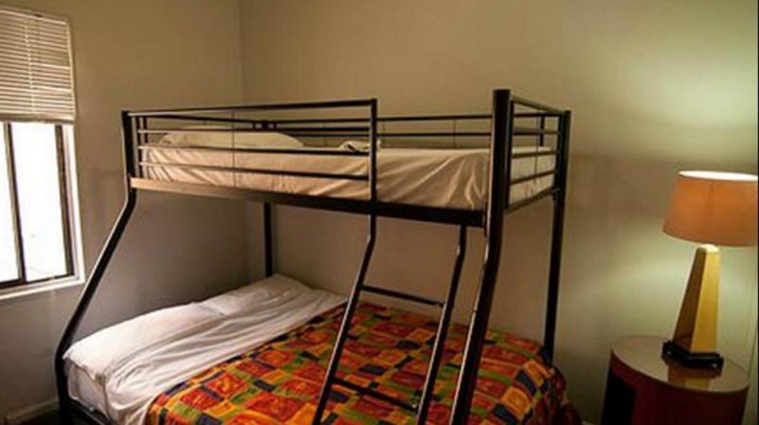 Home Backpackers