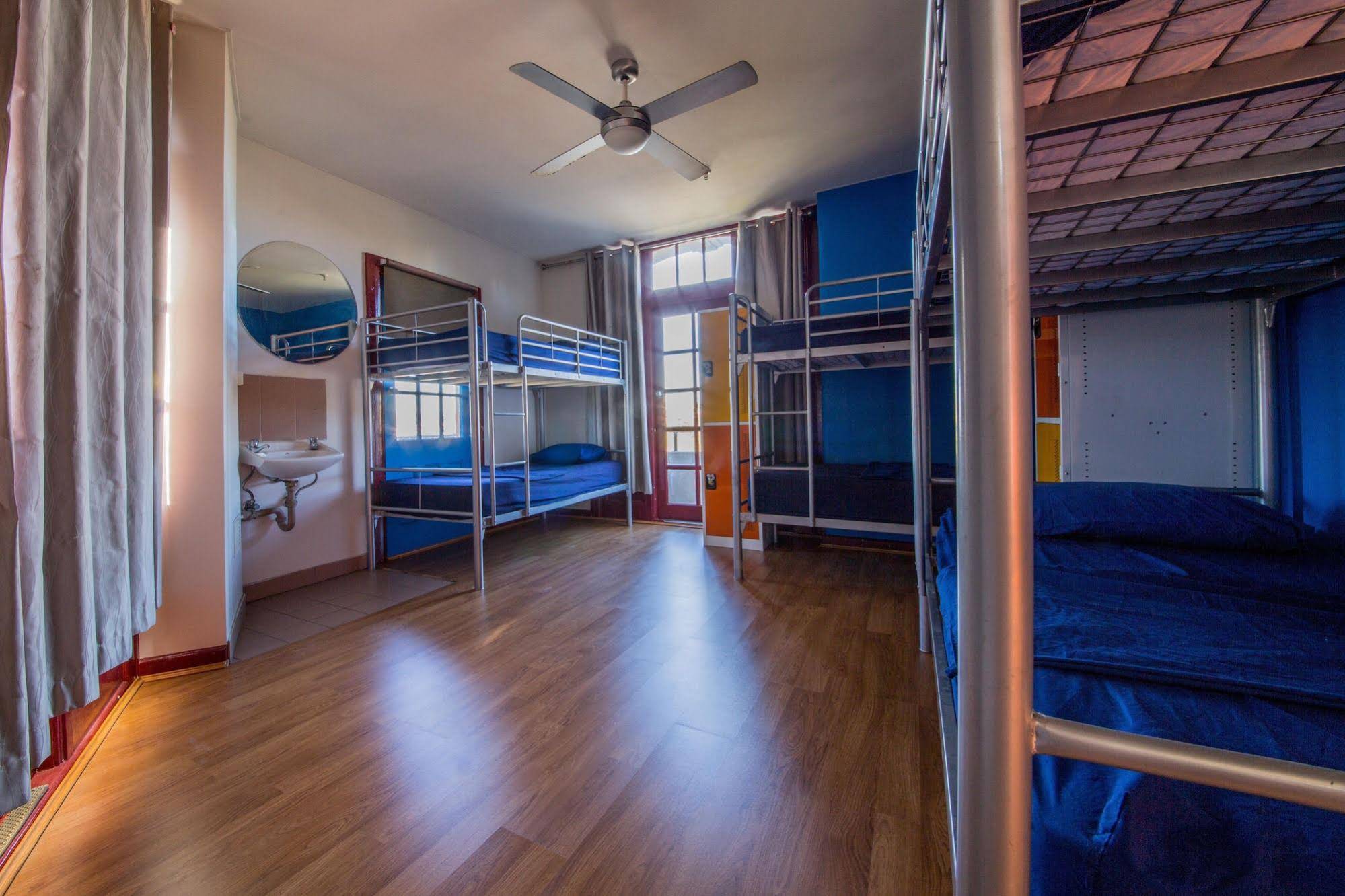 Mad Monkey Backpackers Bayswater