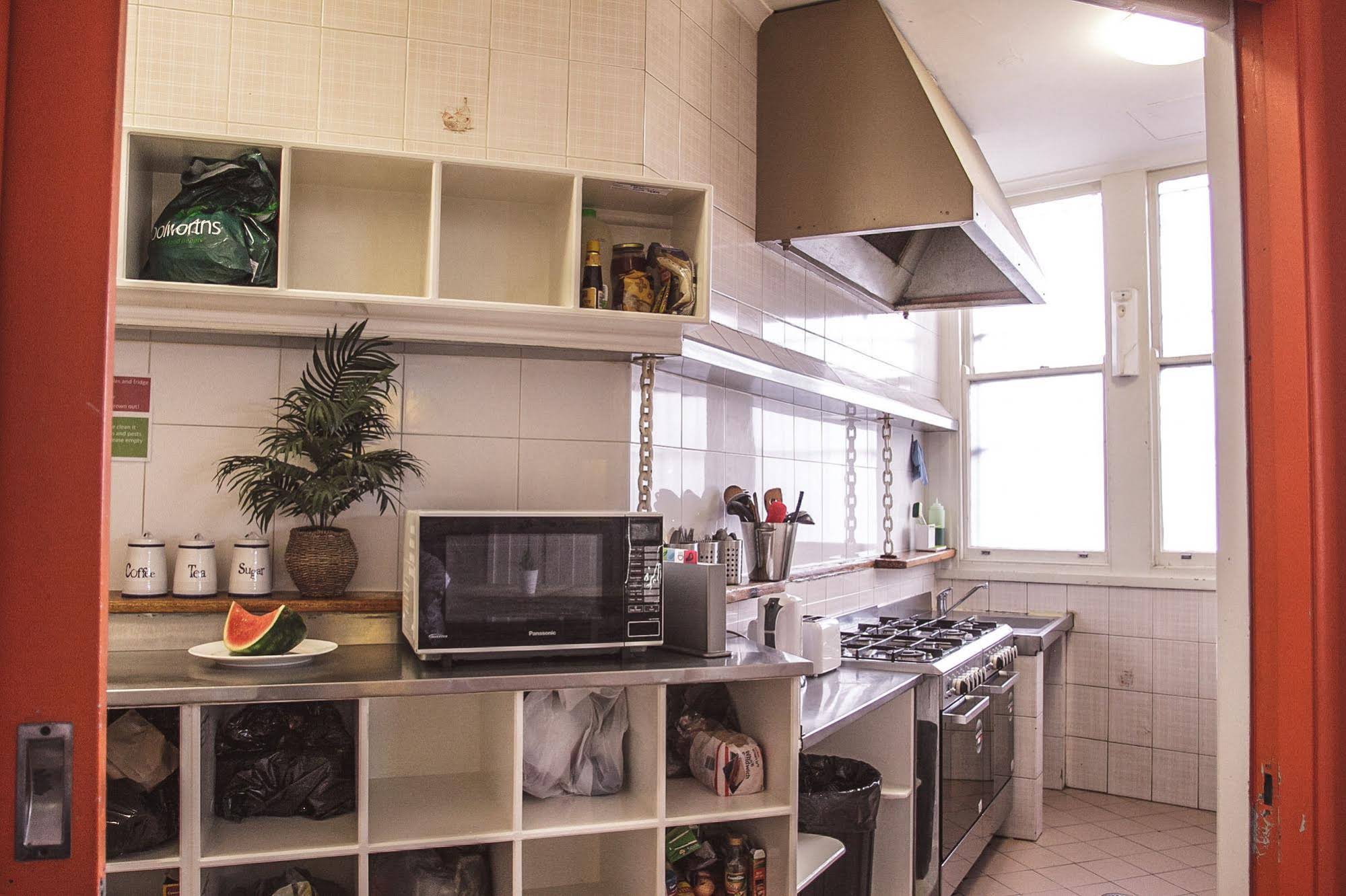 Mad Monkey Backpackers Bayswater