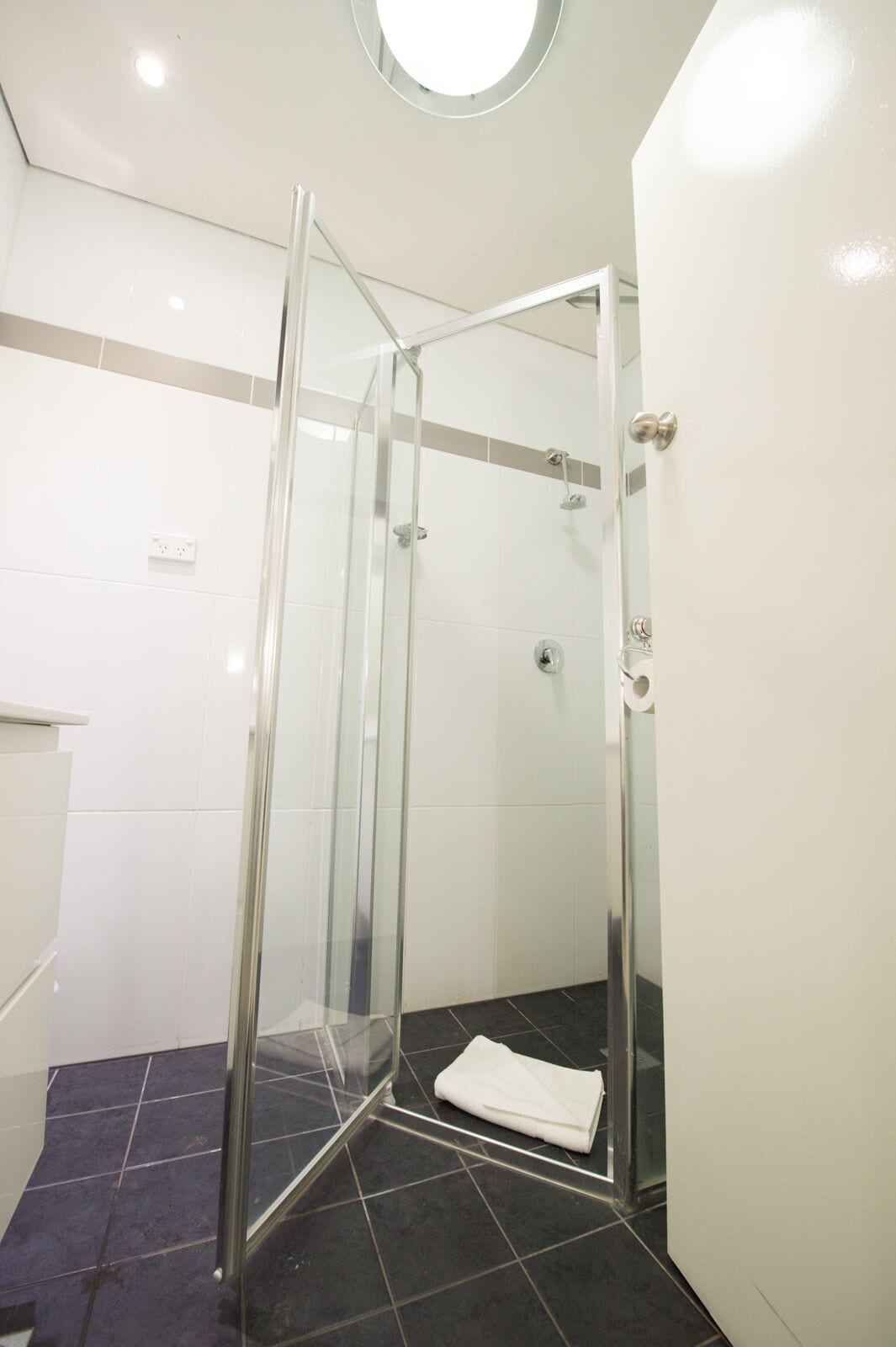 Liberty Plains Motor Inn