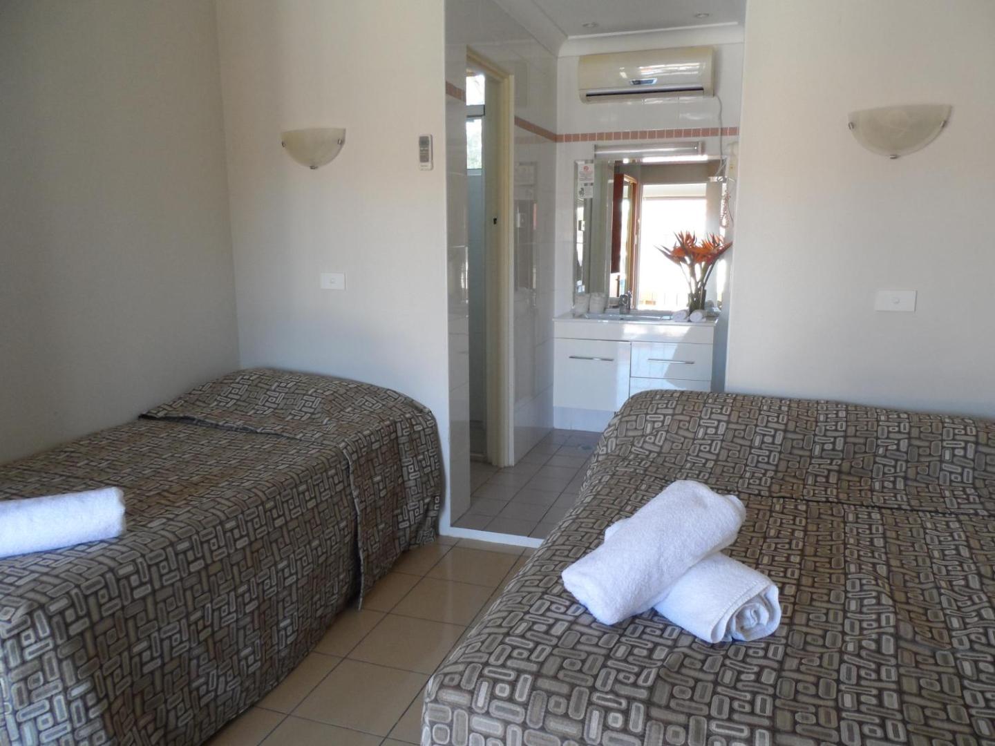 Liberty Plains Motor Inn