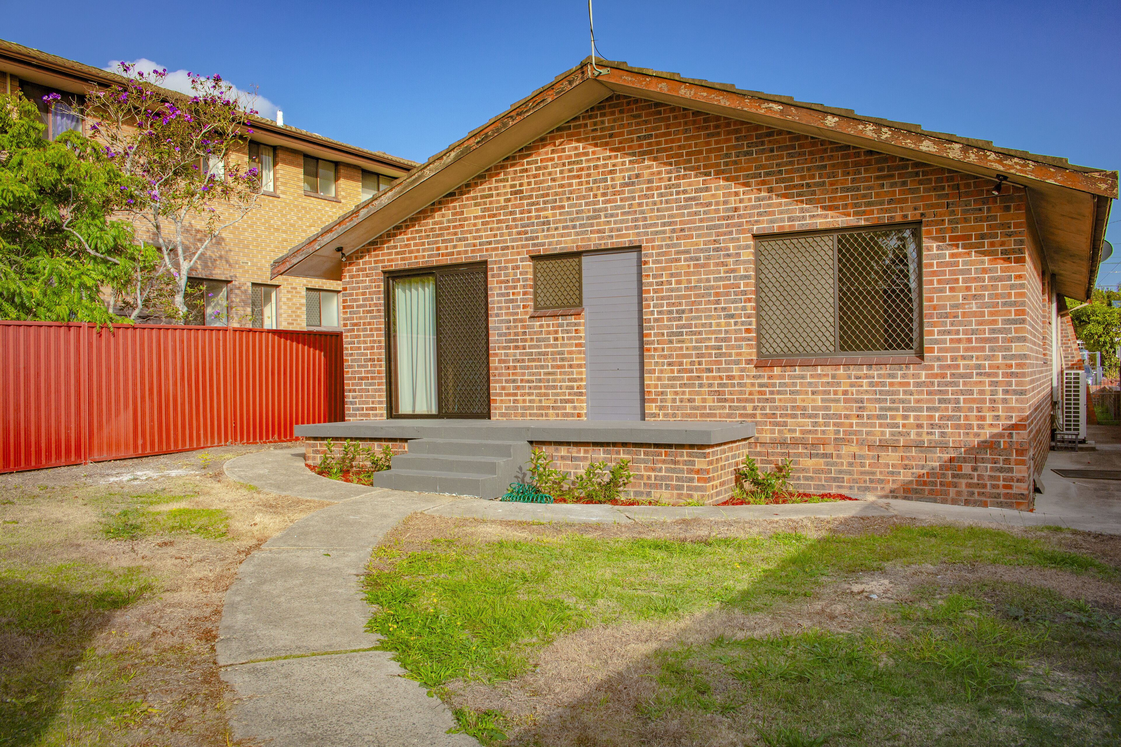 Liberty Plains Motor Inn