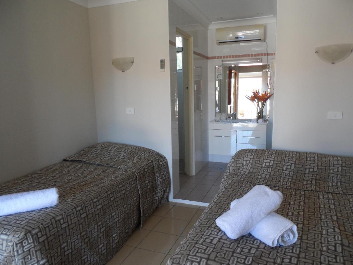 Liberty Plains Motor Inn