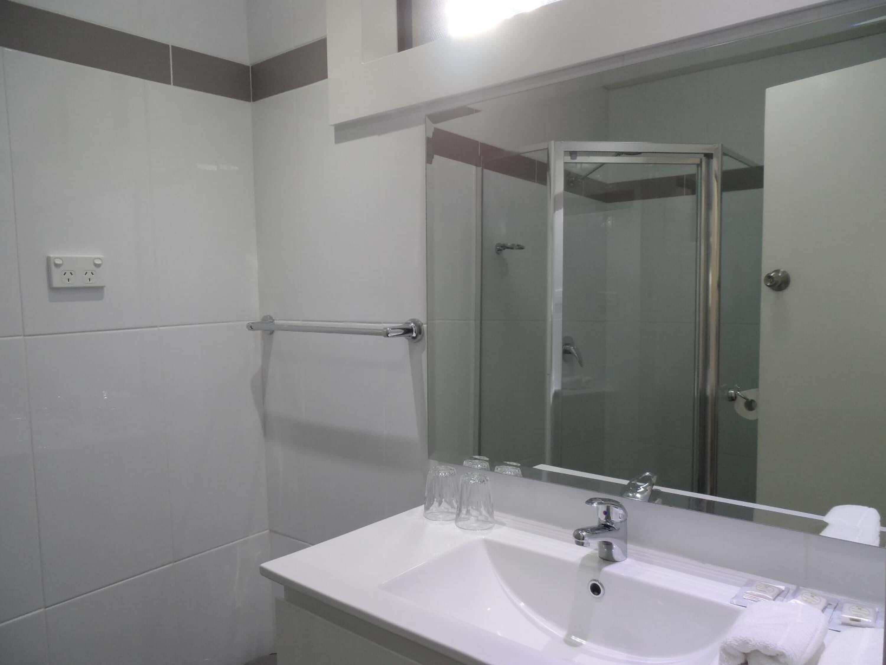 Liberty Plains Motor Inn