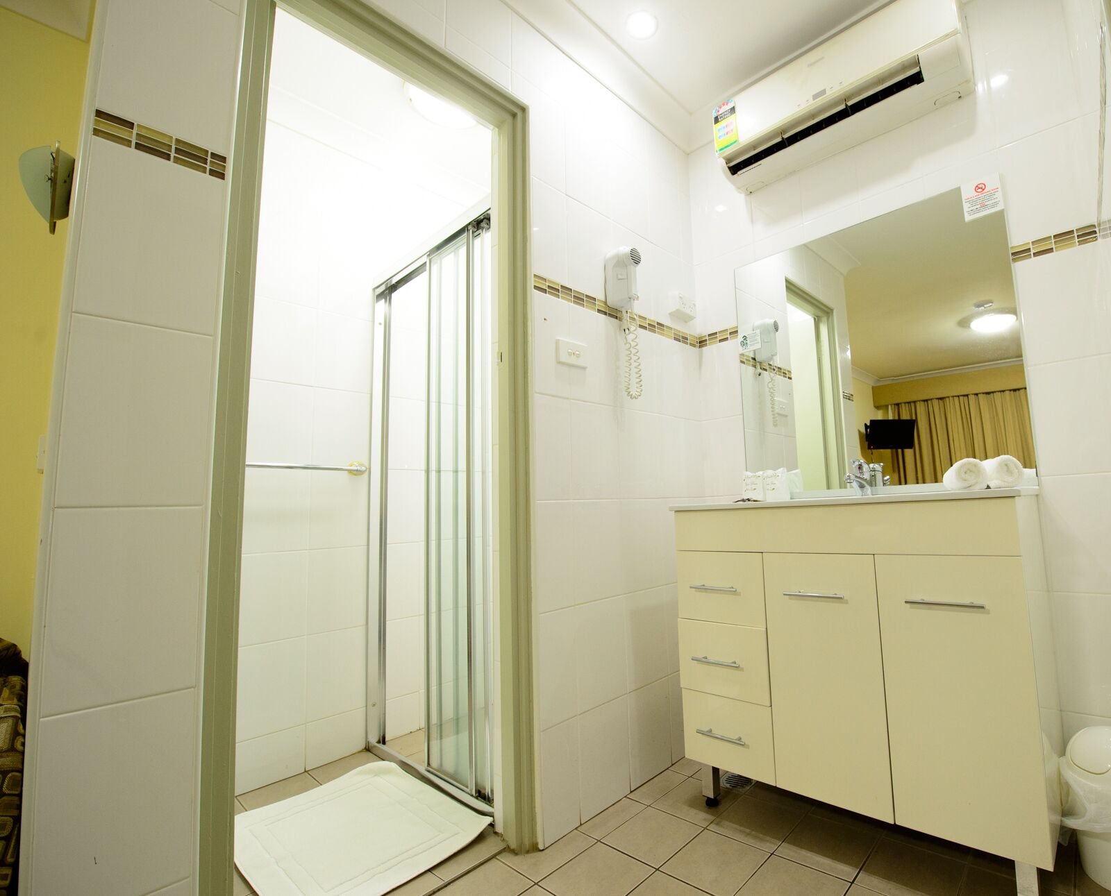 Liberty Plains Motor Inn