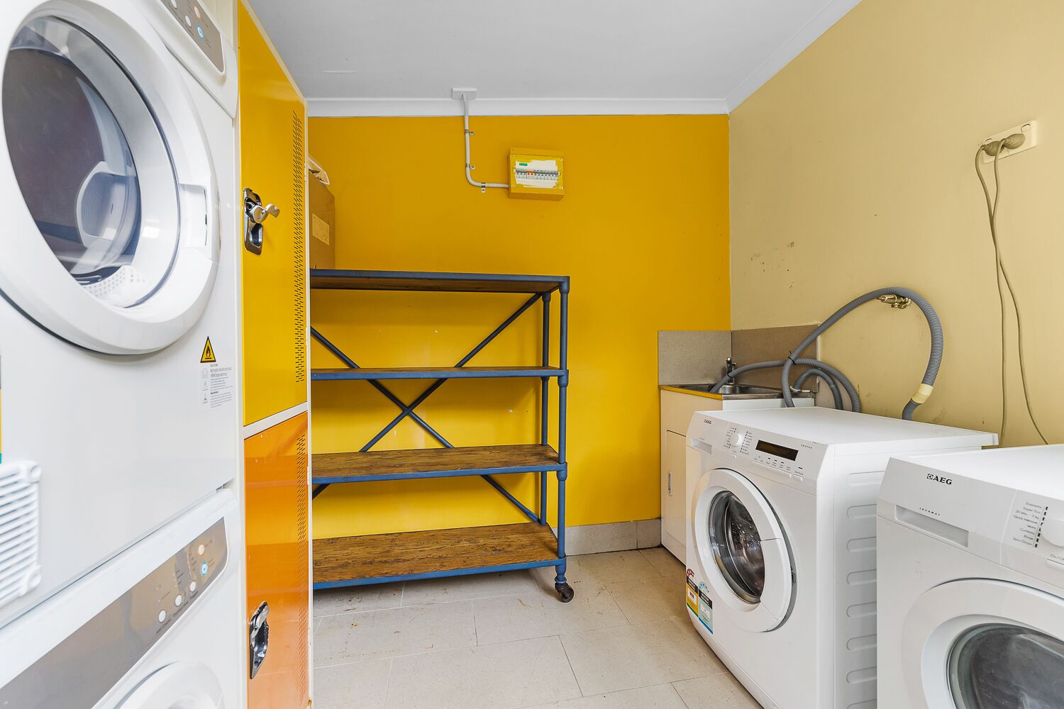 London Plane Backpackers Hostel