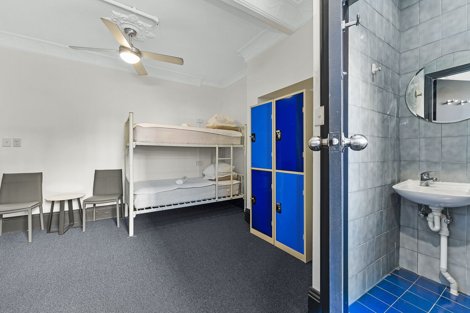 London Plane Backpackers Hostel