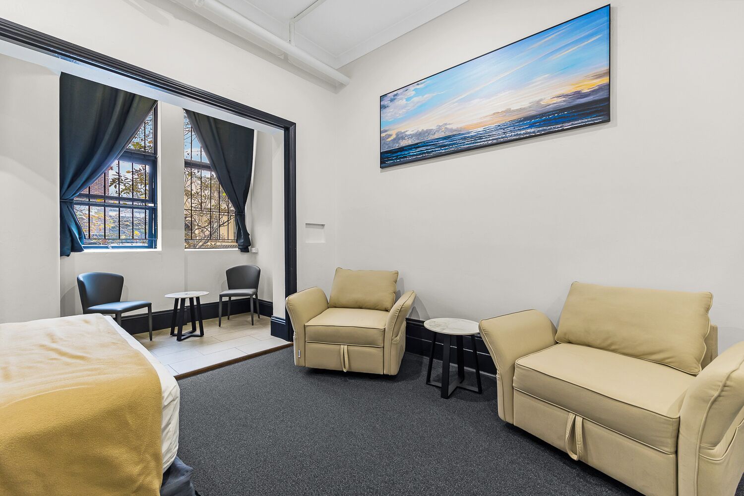 London Plane Backpackers Hostel