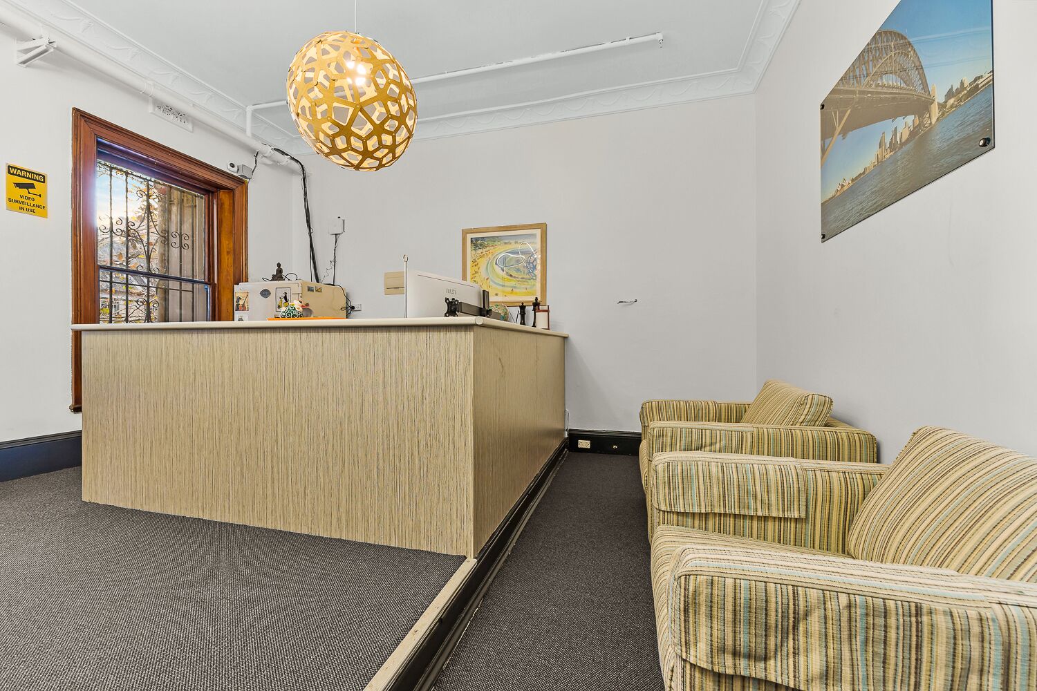London Plane Backpackers Hostel
