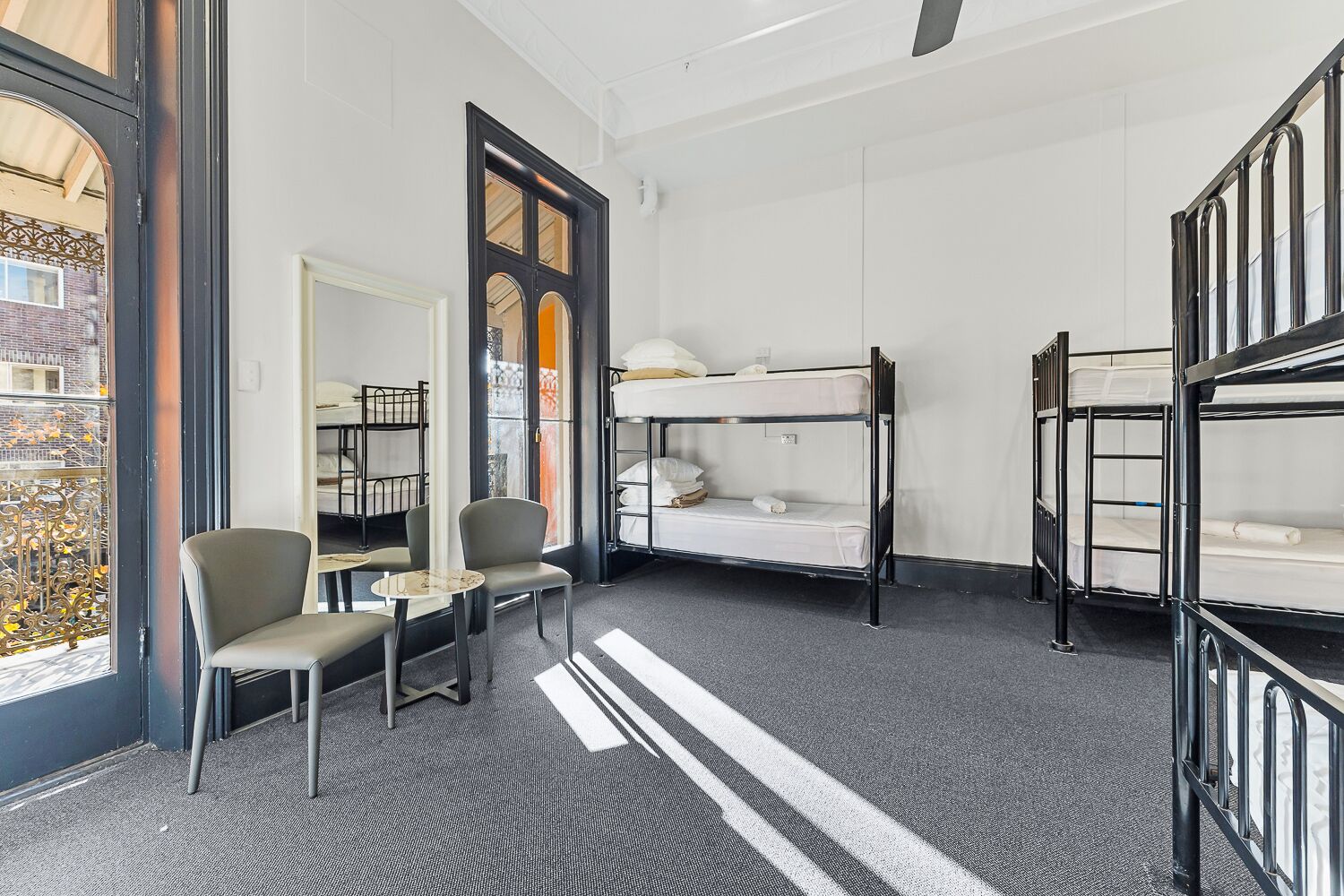 London Plane Backpackers Hostel