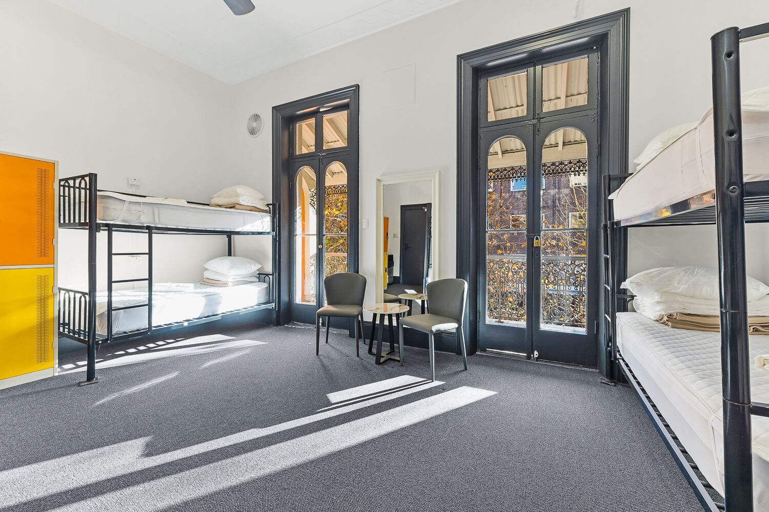London Plane Backpackers Hostel