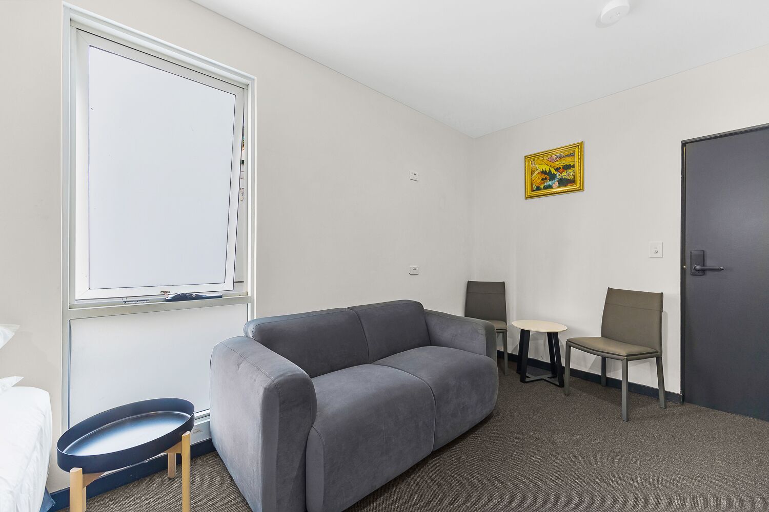 London Plane Backpackers Hostel
