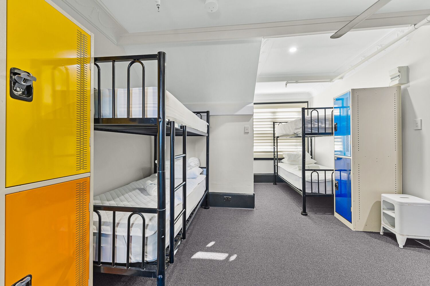 London Plane Backpackers Hostel