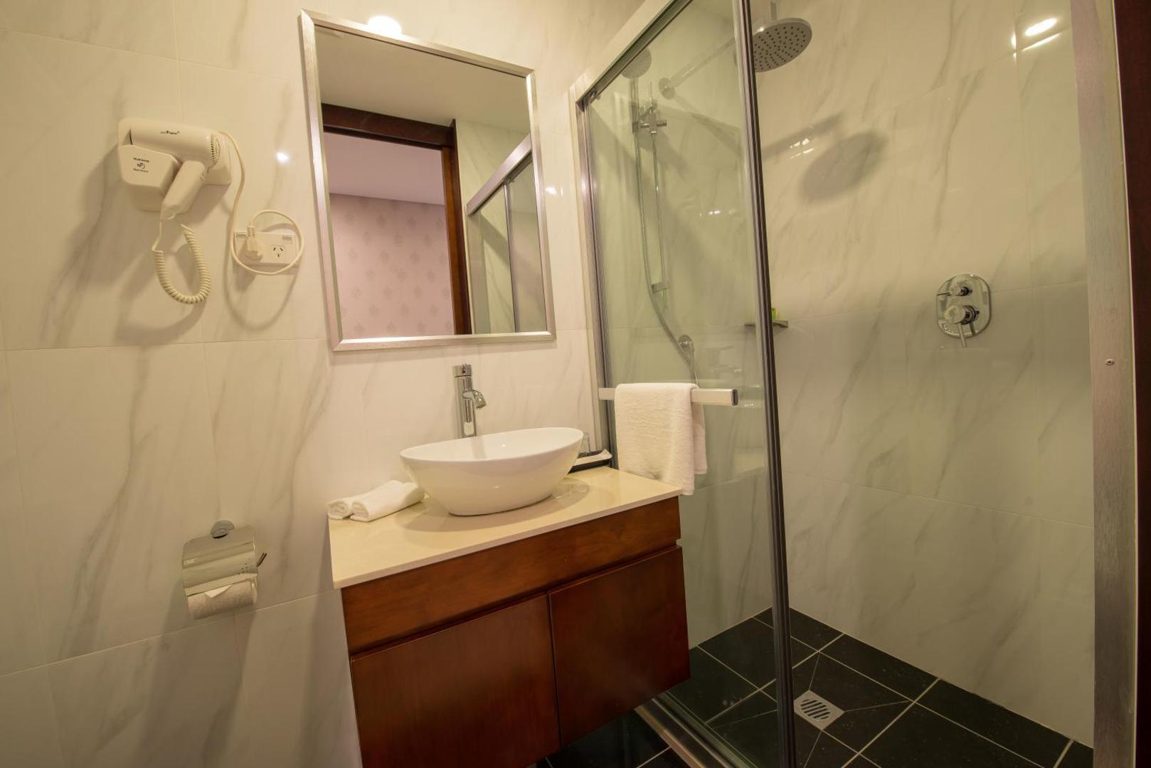 Megaboom City Hotel