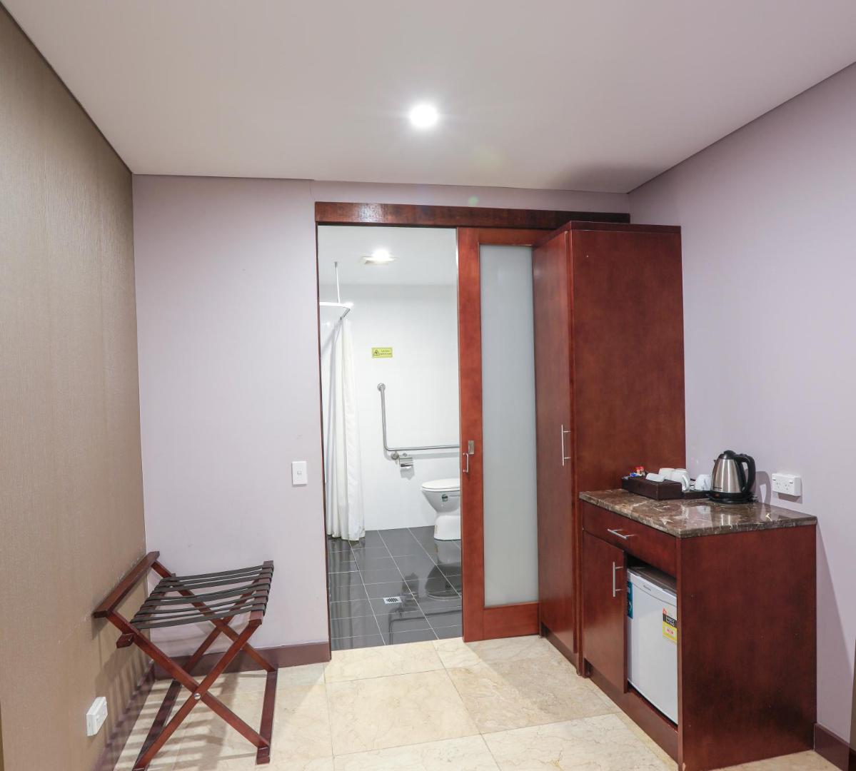 Megaboom City Hotel