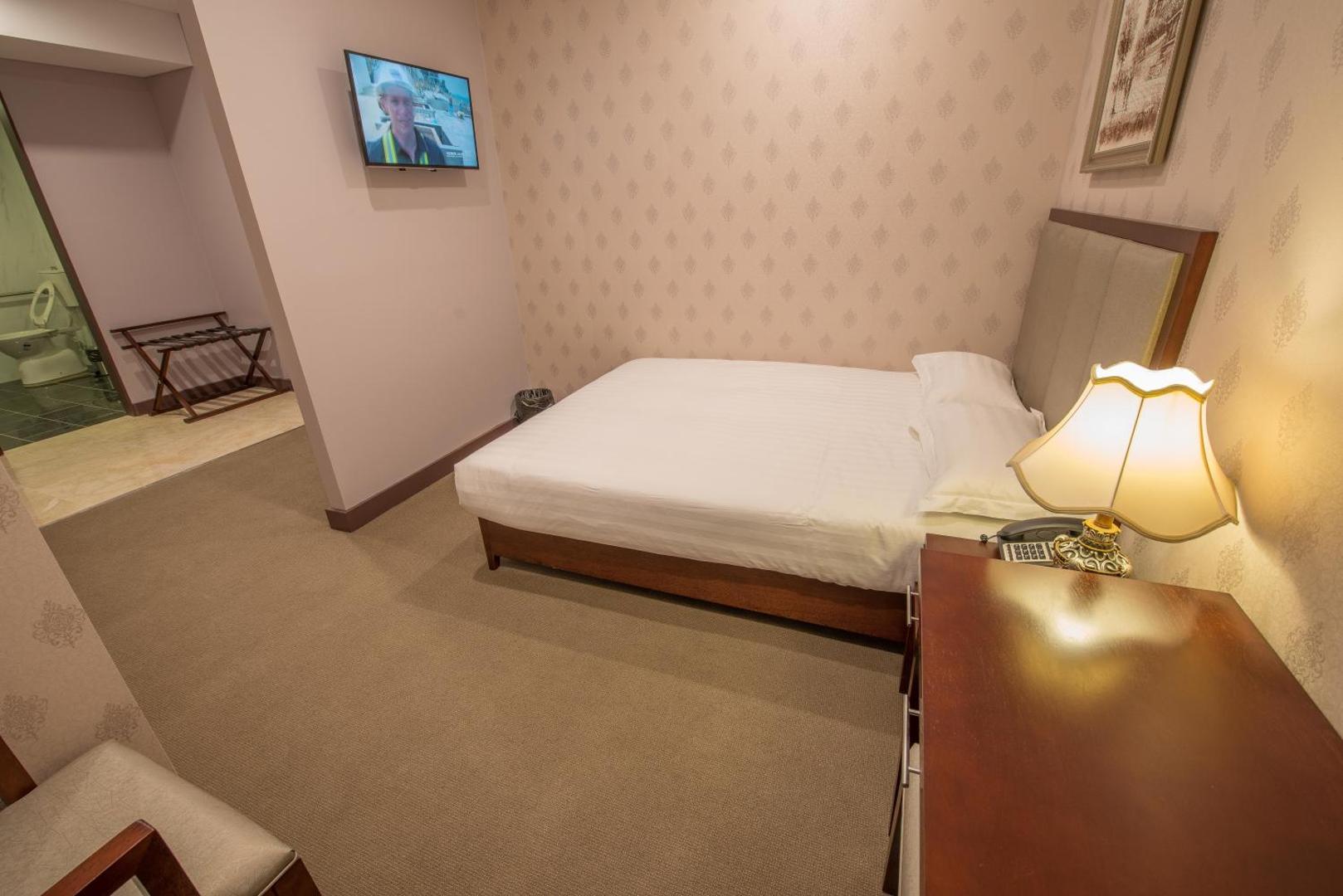 Megaboom City Hotel