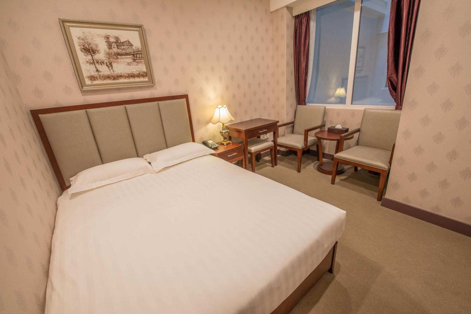 Megaboom City Hotel
