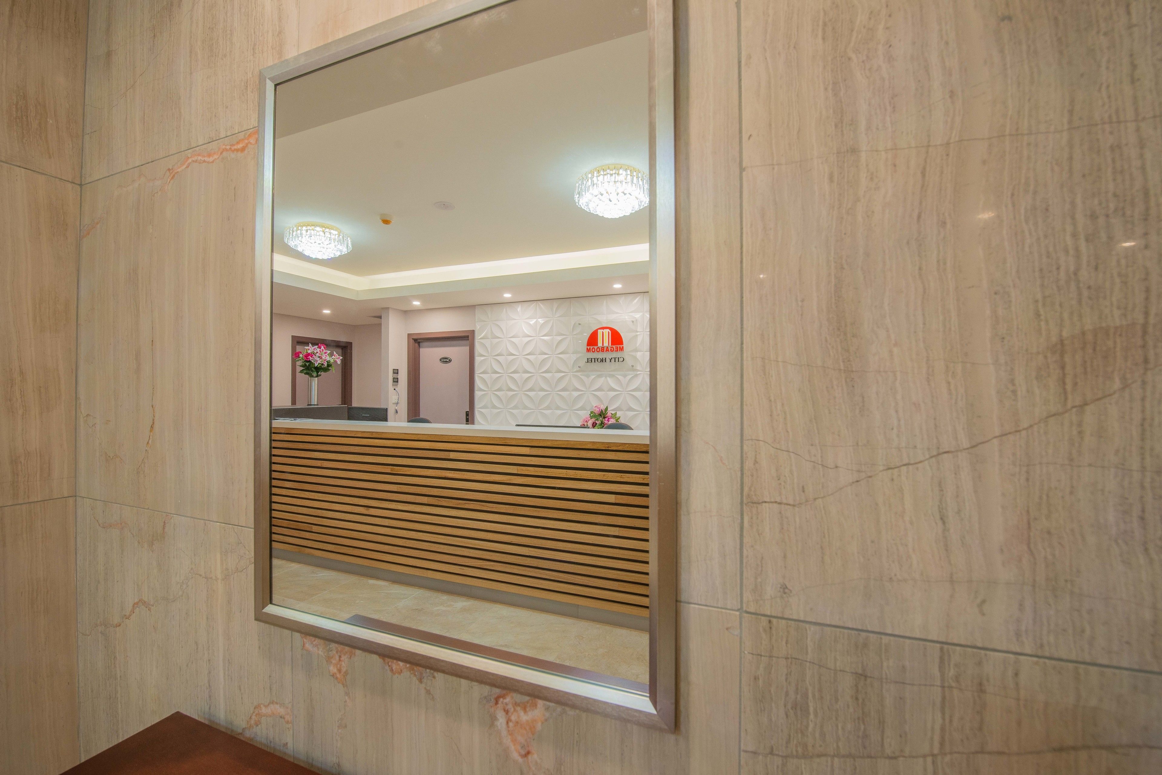 Megaboom City Hotel