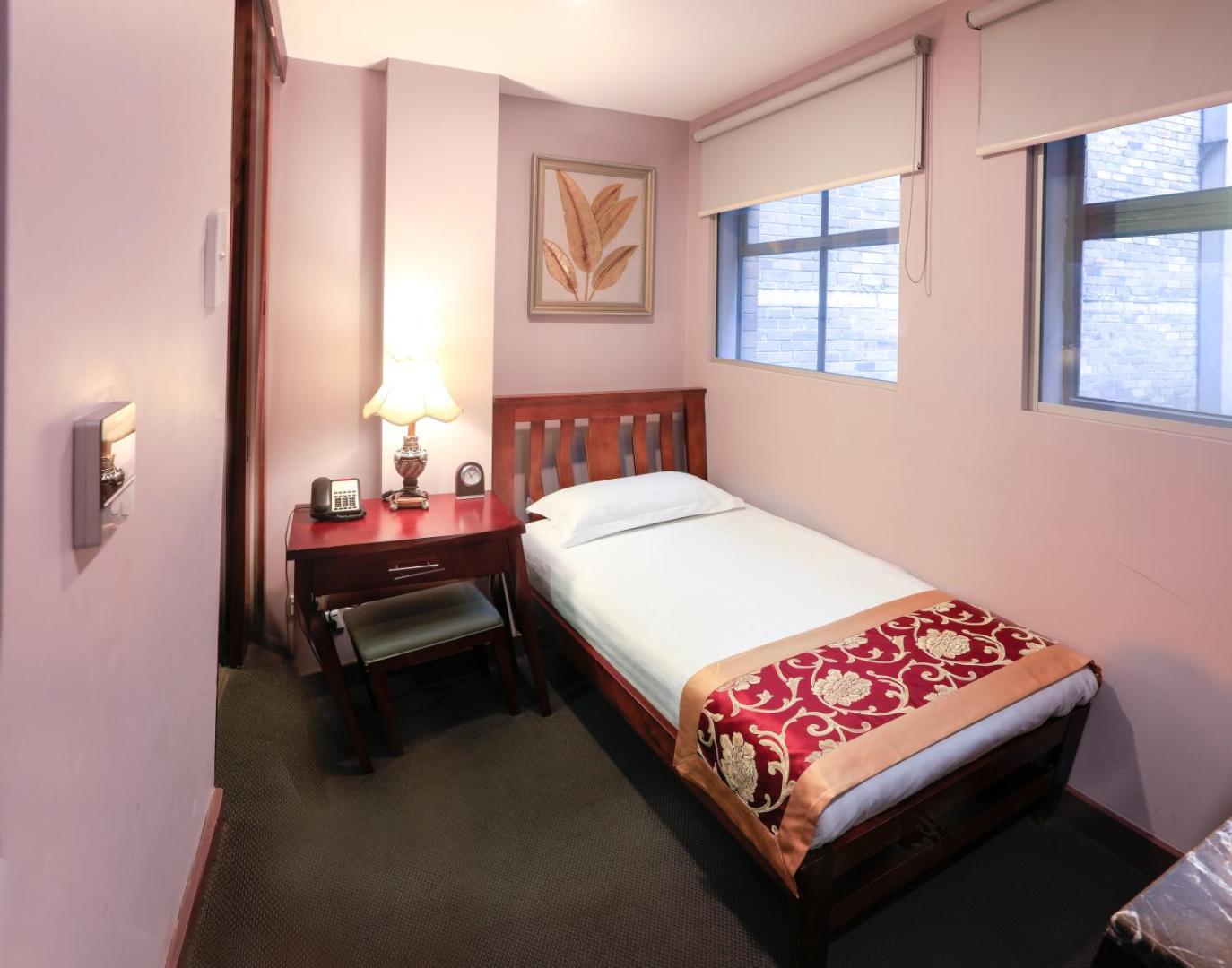 Megaboom City Hotel