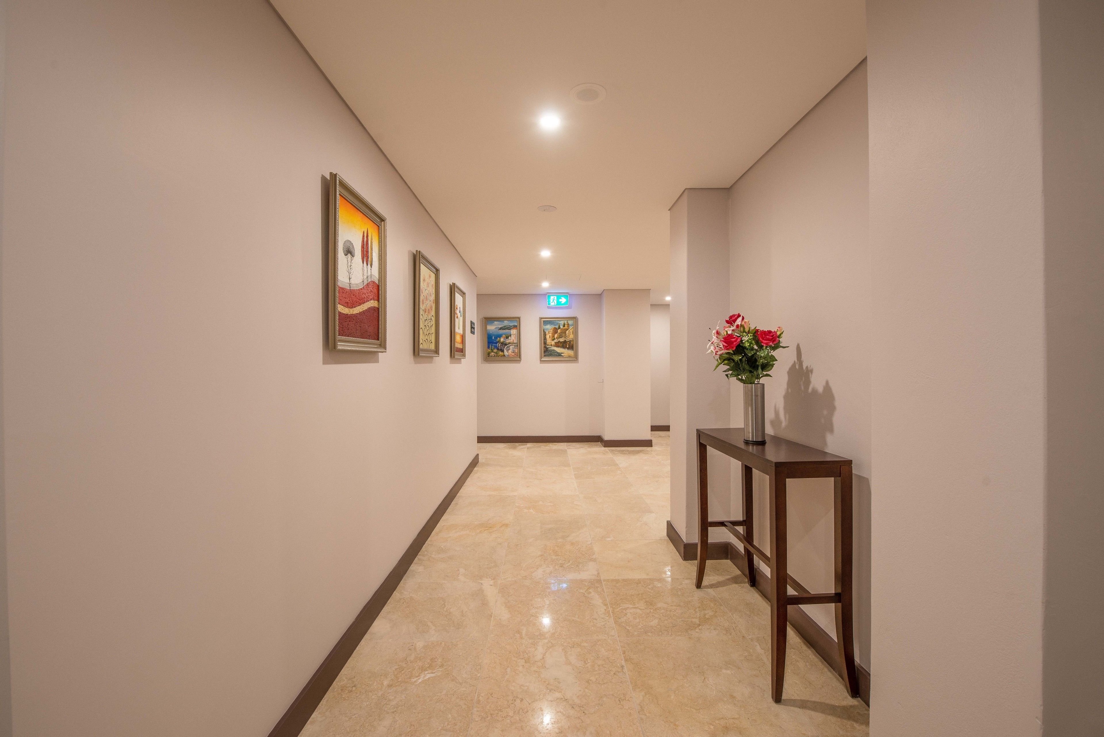 Megaboom City Hotel