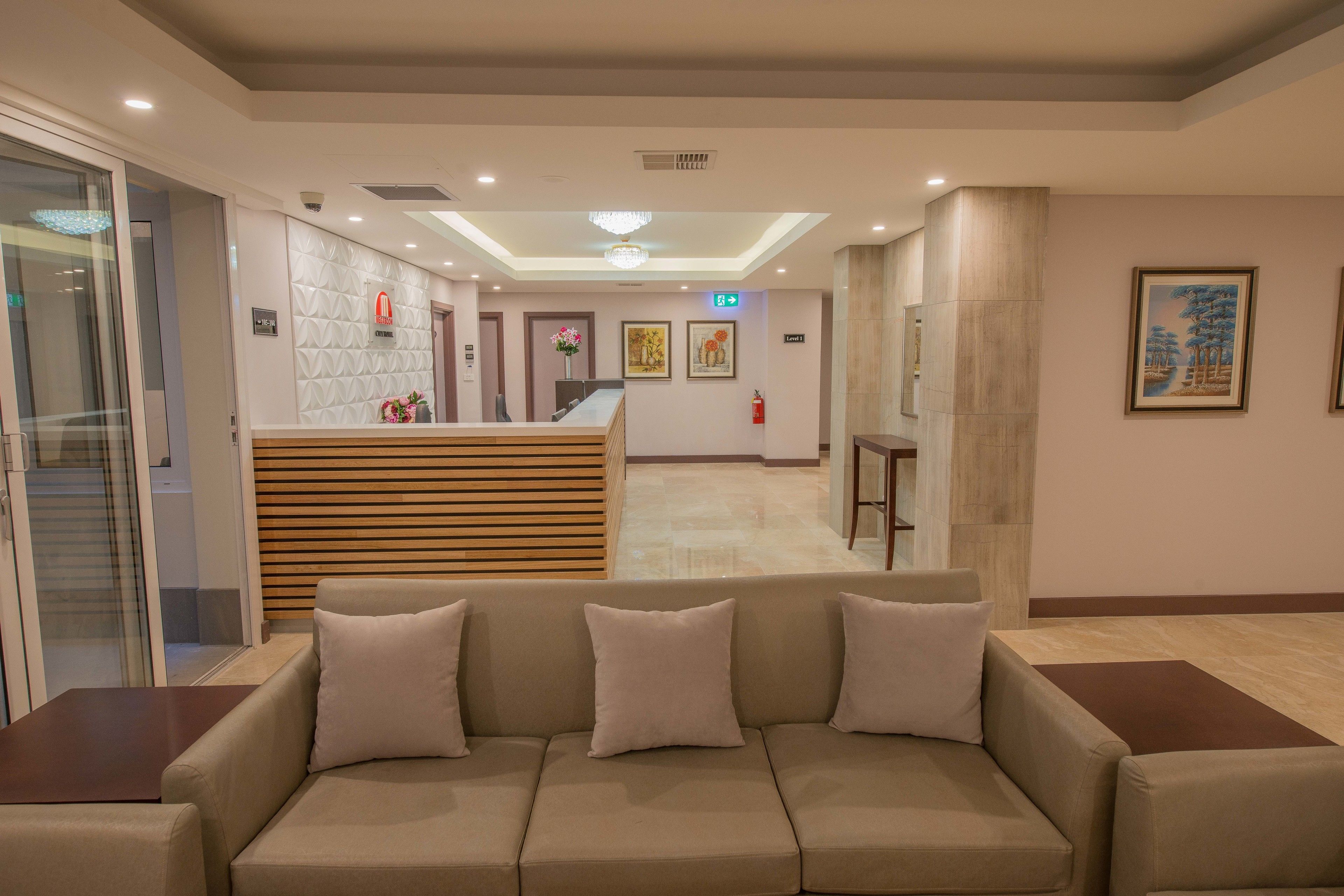 Megaboom City Hotel